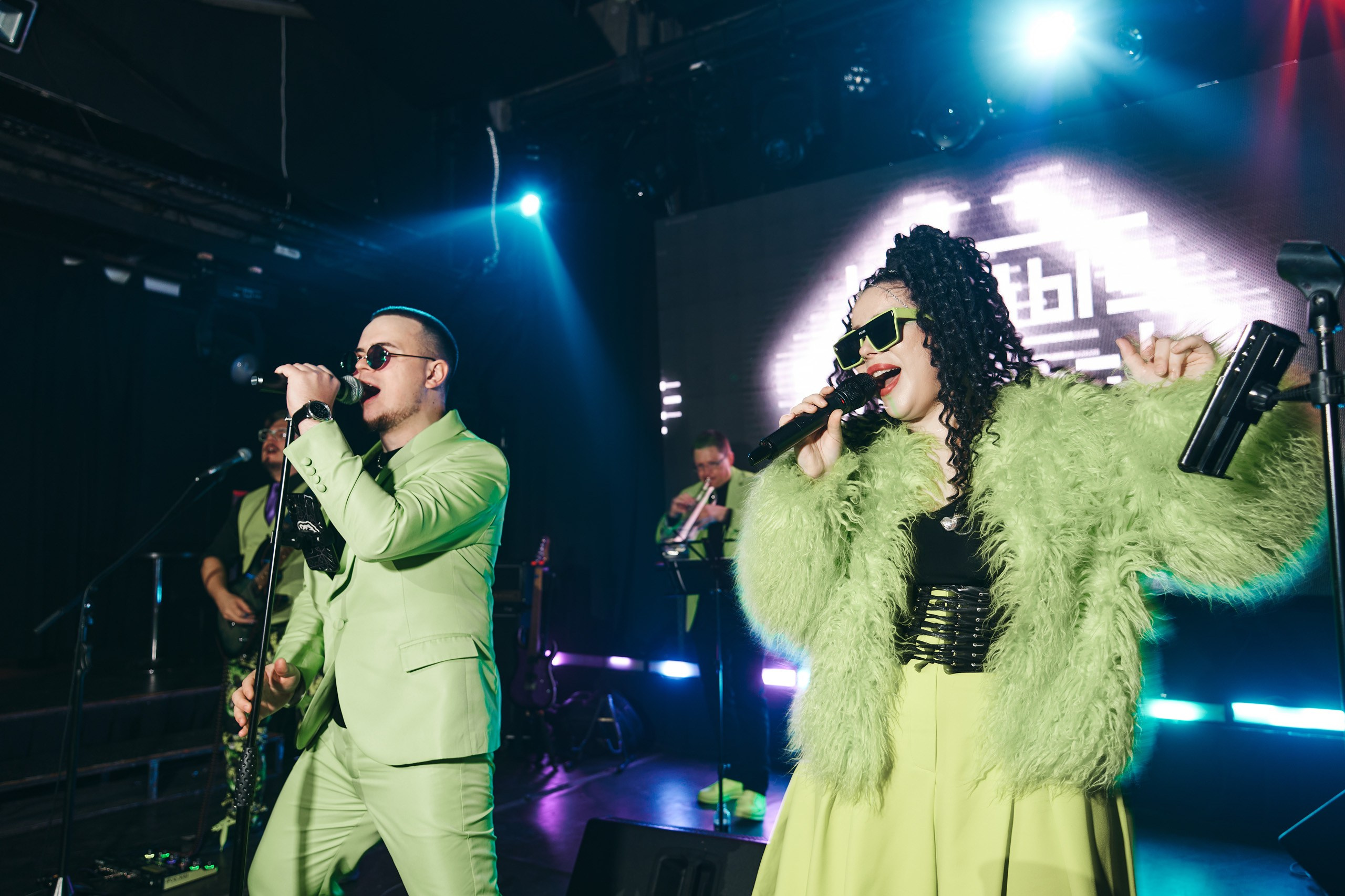 Межгалактический форум. Фотограф Слава Кайгородов