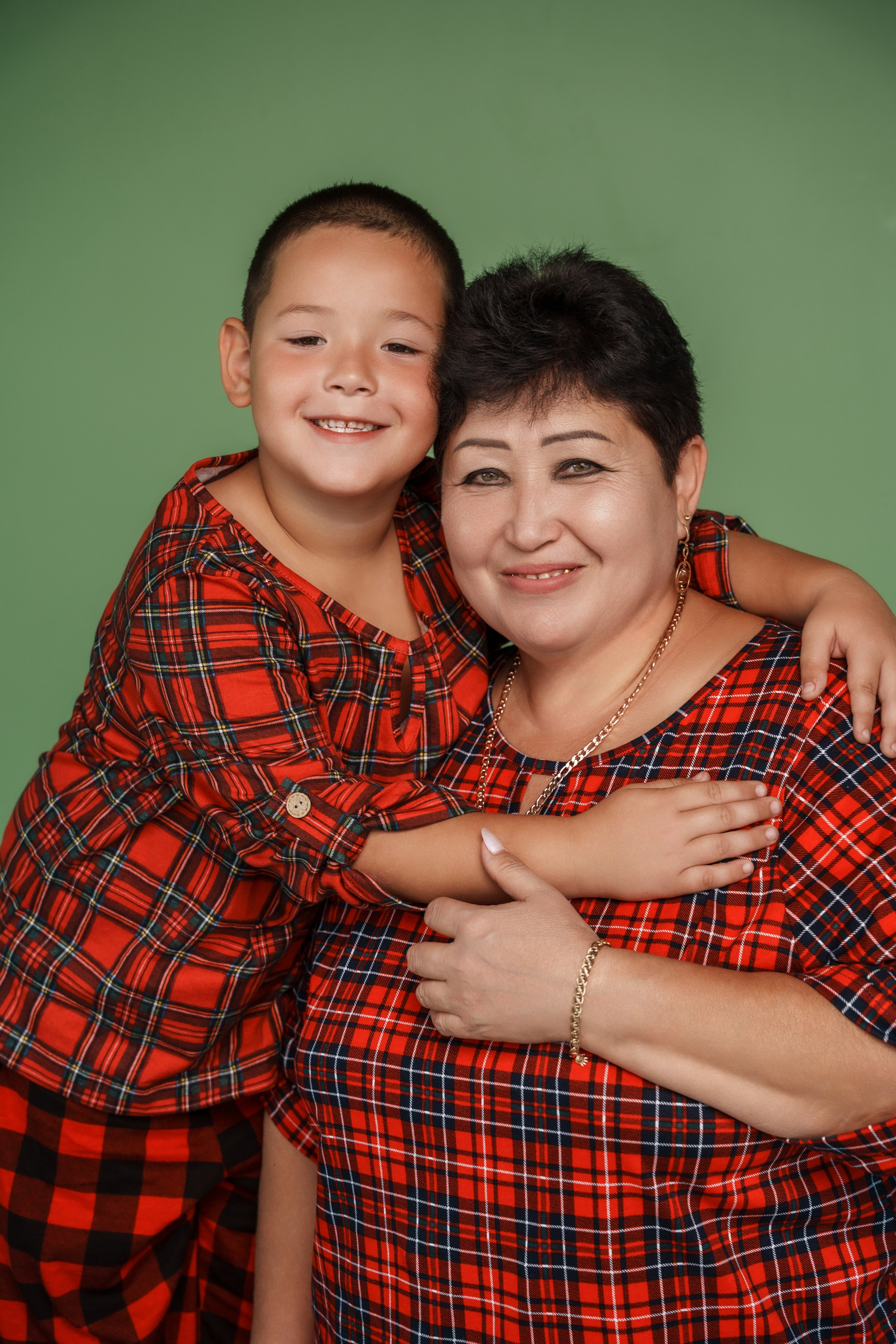 Семейная сьемка в студии с близкими. Ольга Плаксина фотограф в Саратове