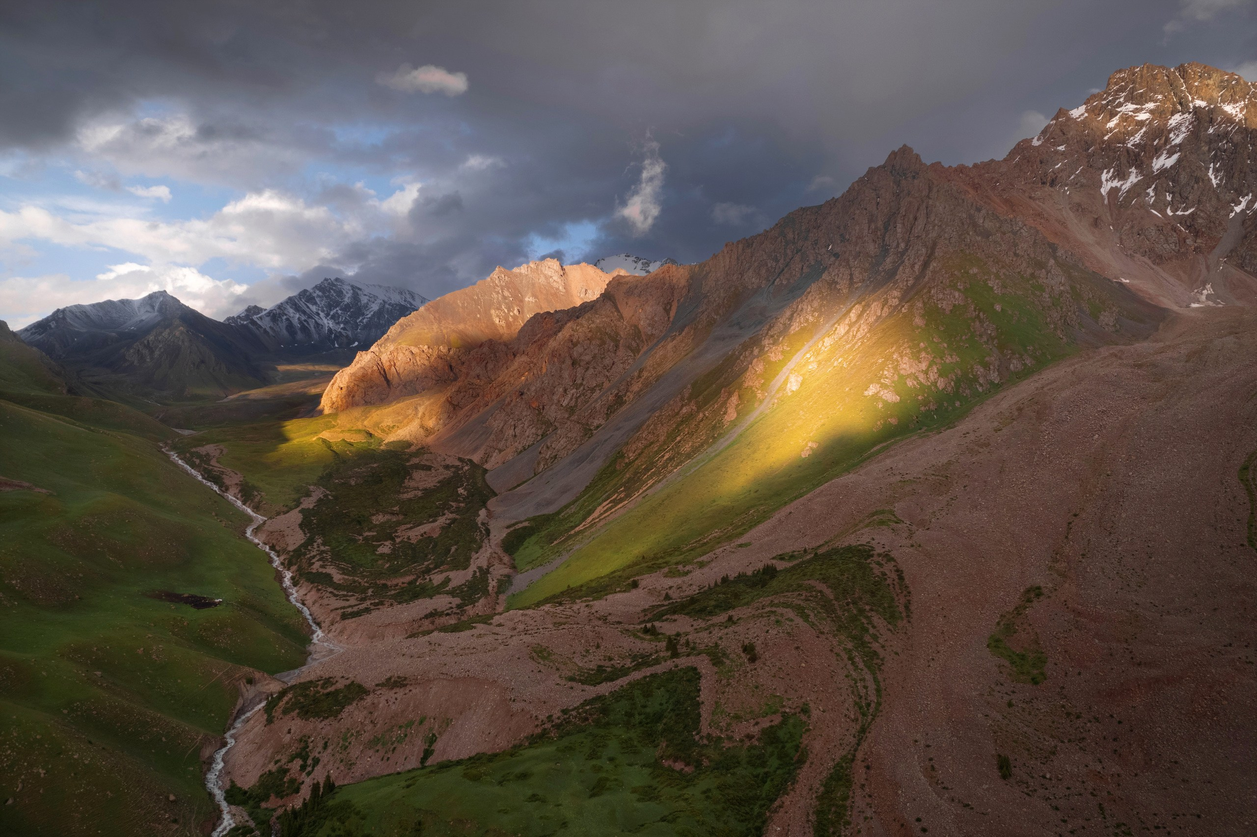 Тянь-Шань. Фотограф в Красноярске Нерозя Александр. Пейзаж, природа, портрет