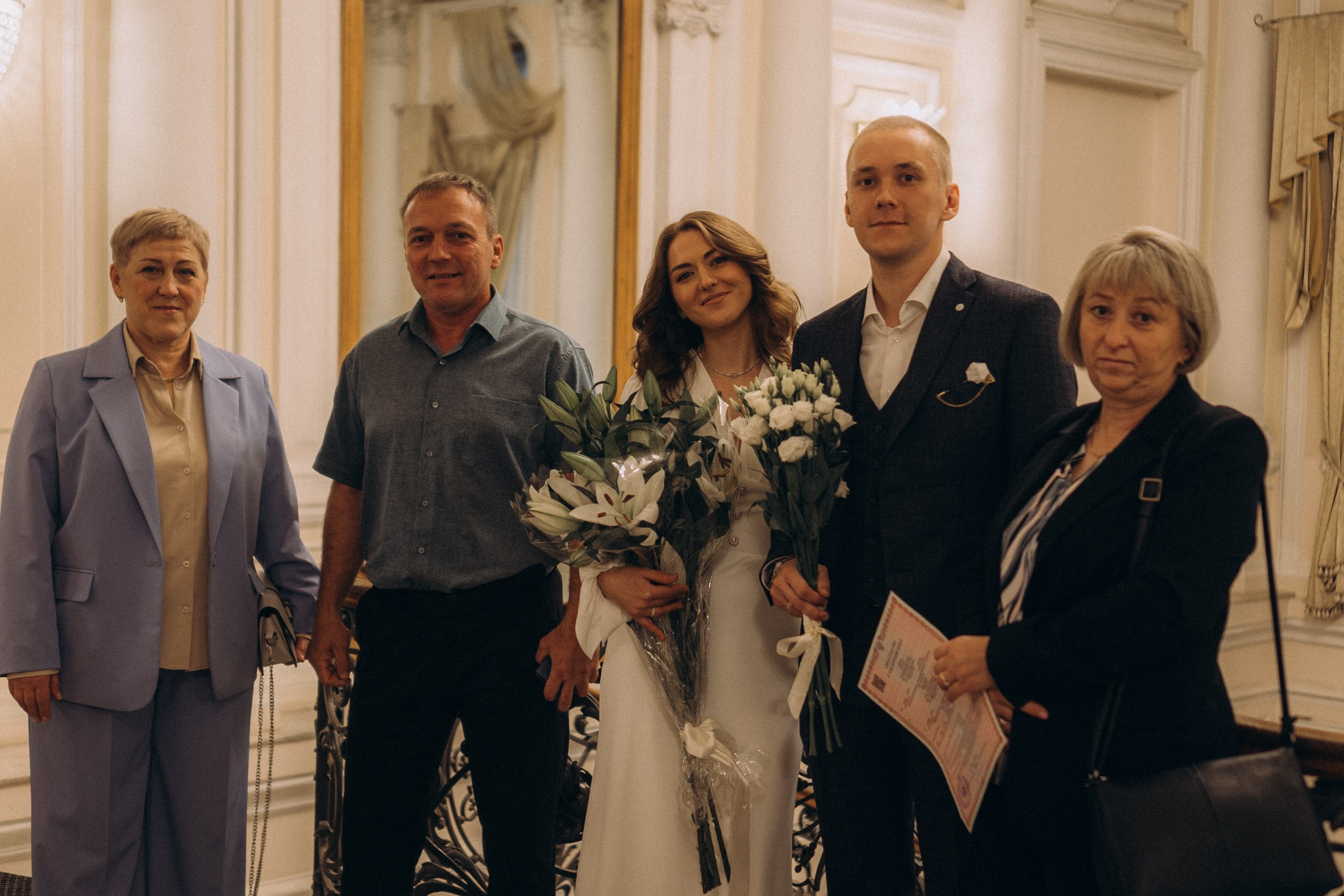 СВАДЕБНАЯ СЬЕМКА ПАРЫ ВО ВТОРОМ ДВОРЦЕ БРАКОСОЧЕТАНИЯ И ПРОГУЛКА ПО ЧЕРНЫШЕВСКОЙ. Профессиональный фотограф, Санкт-Петербург — Виктория Богомолова