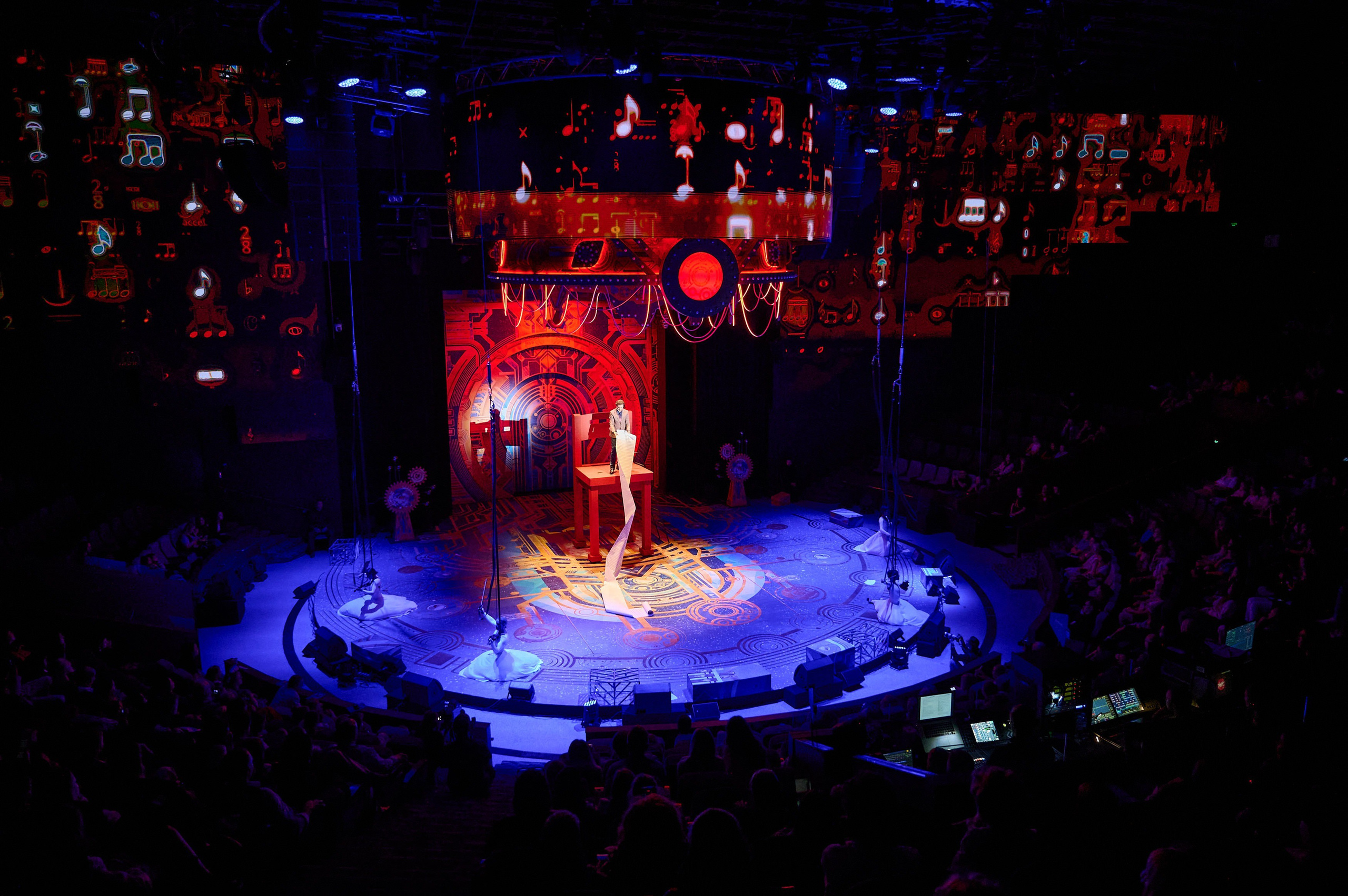 Мечтатели. 2024. Дима Бабушкин. Фотограф. Подиум. Репортаж. Творчество. Дорого