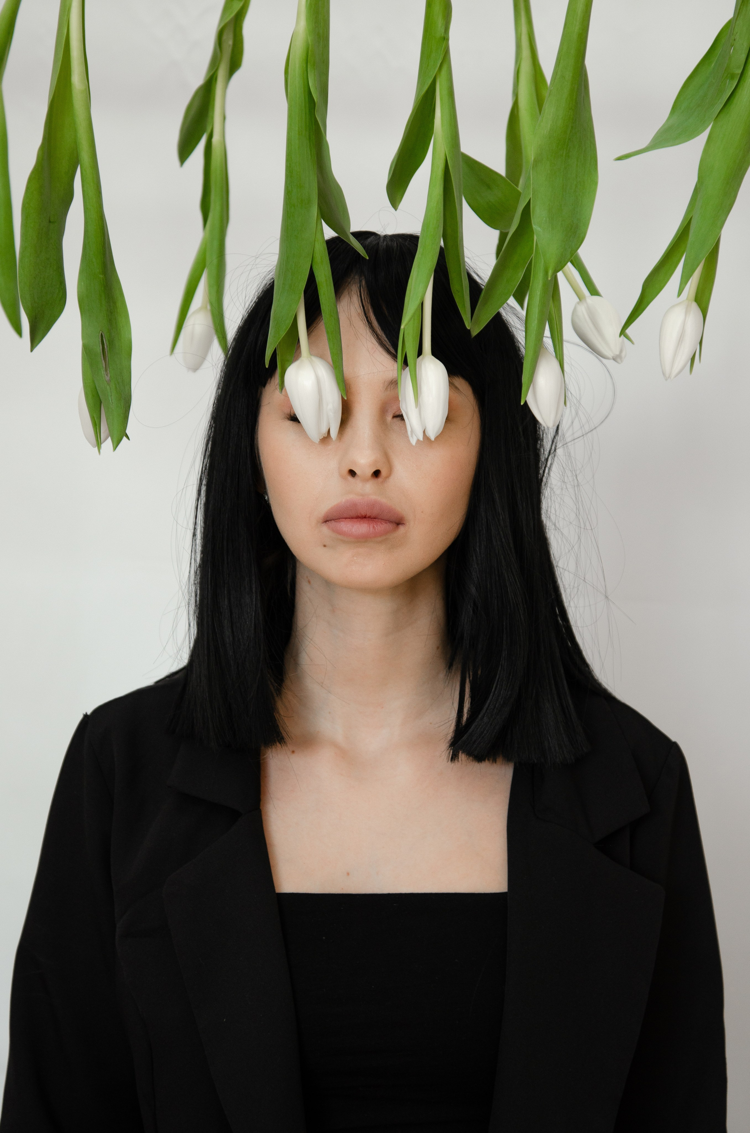 Портретная с тюльпанами. Фотографы в Тюмени Андрей и Лидия Войвод