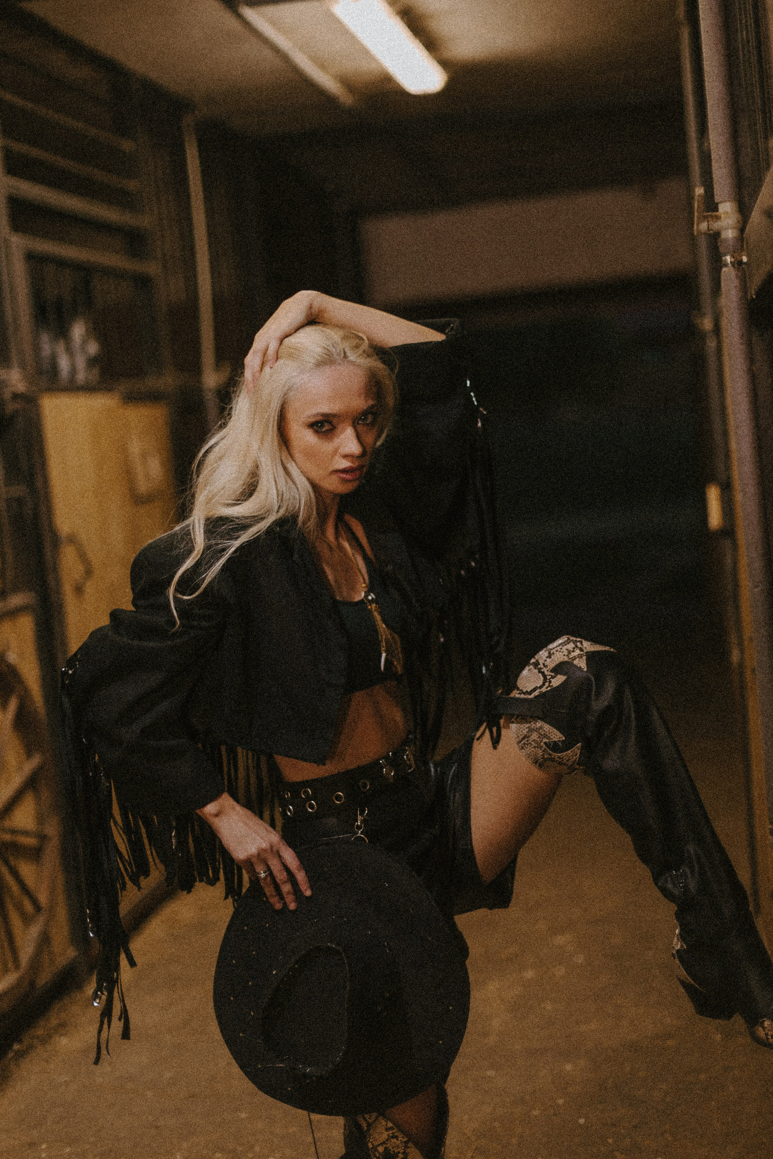 Надя «Вестерн». Павел Померанцев