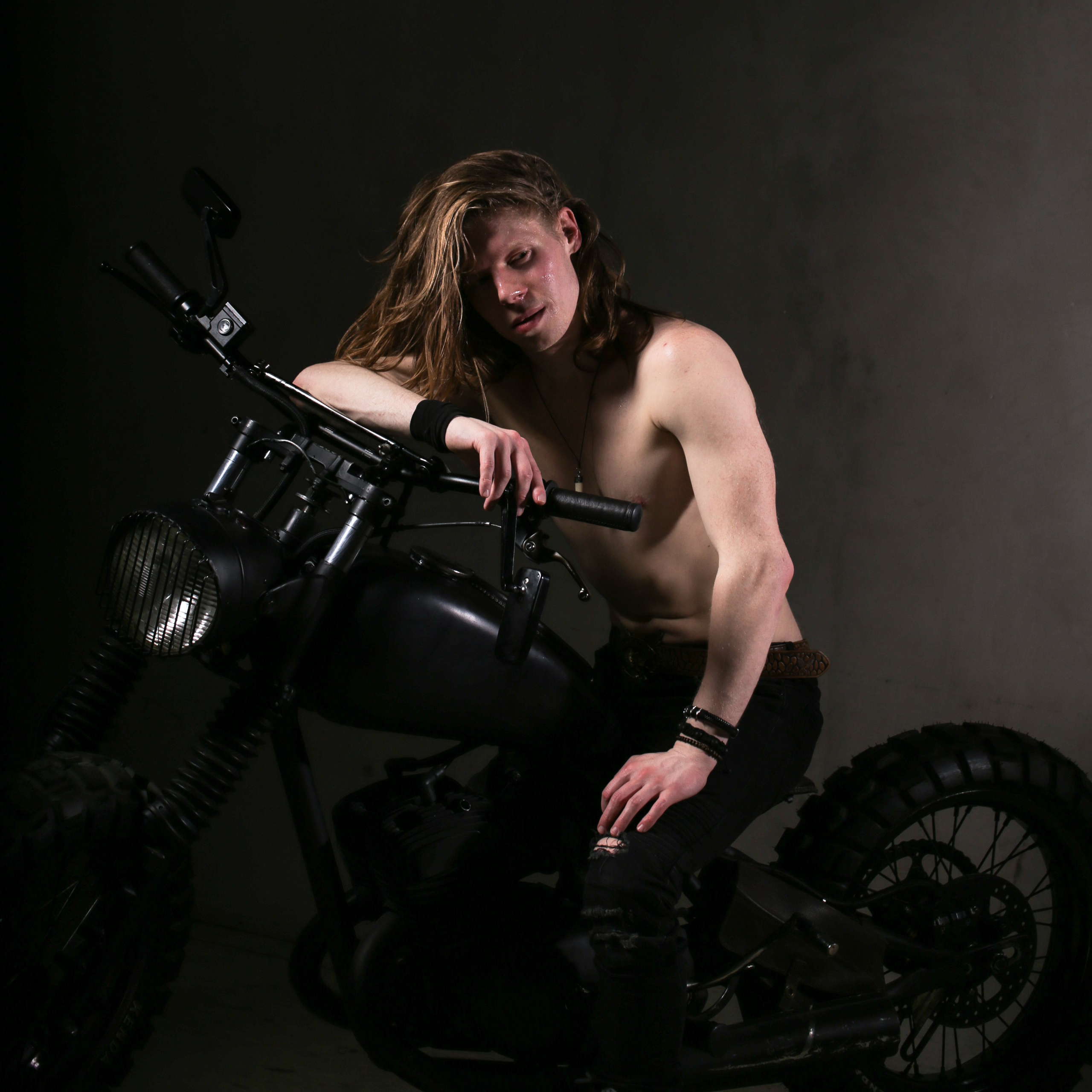 Паша. Костюмер, художник кино и телевидения в спб