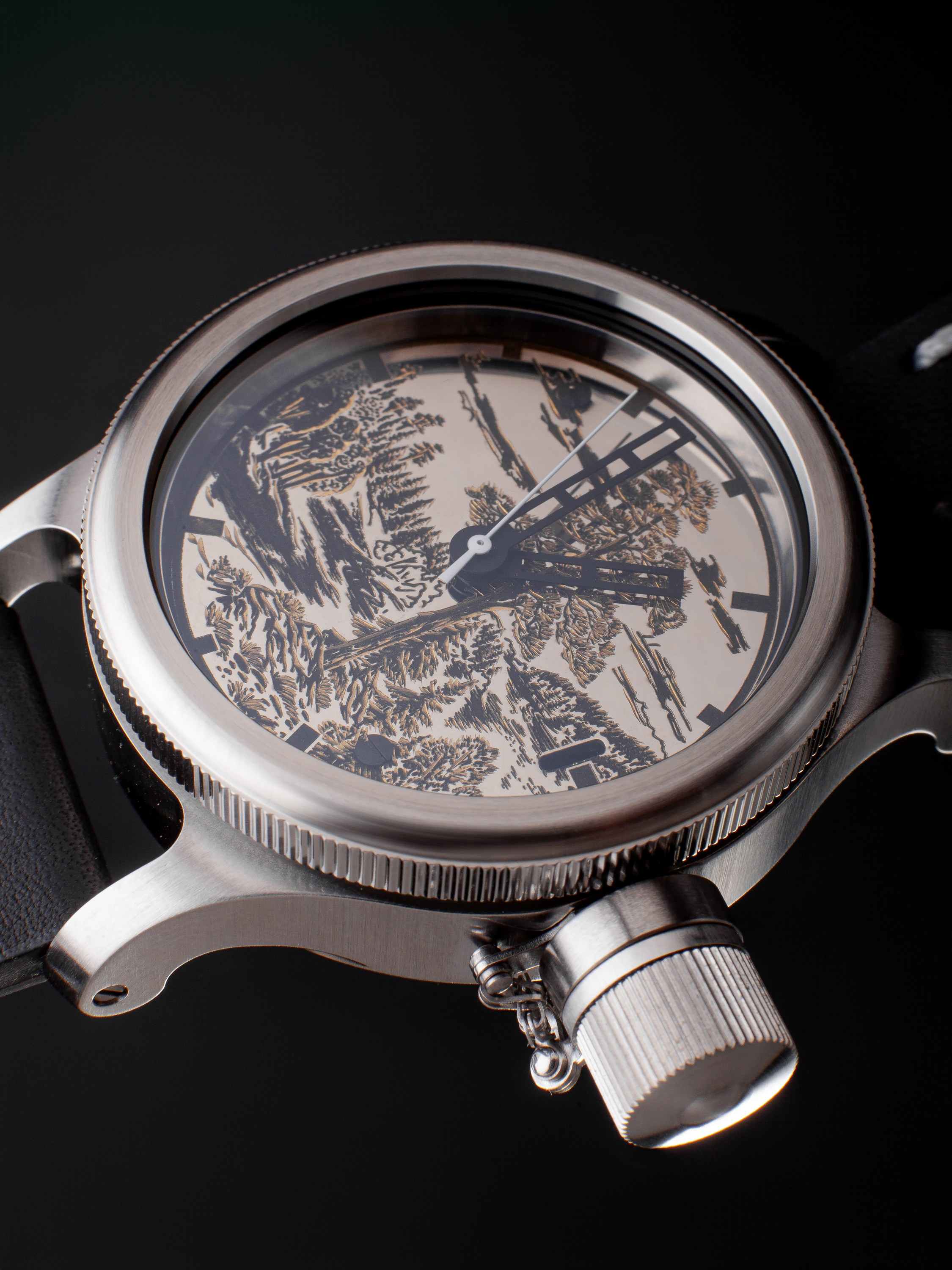 предметная съемка наручных часов крупным планом в студии Челябинск