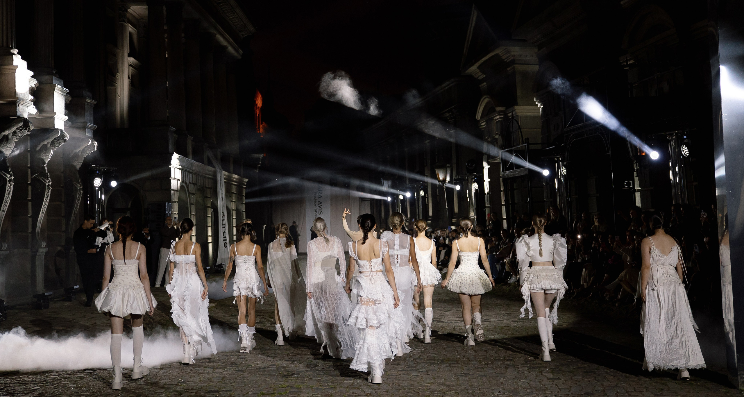 Rara Avis Fashion Show 2025. Свадебный фотограф Москва и Санкт-Петерург Артем Мамонов