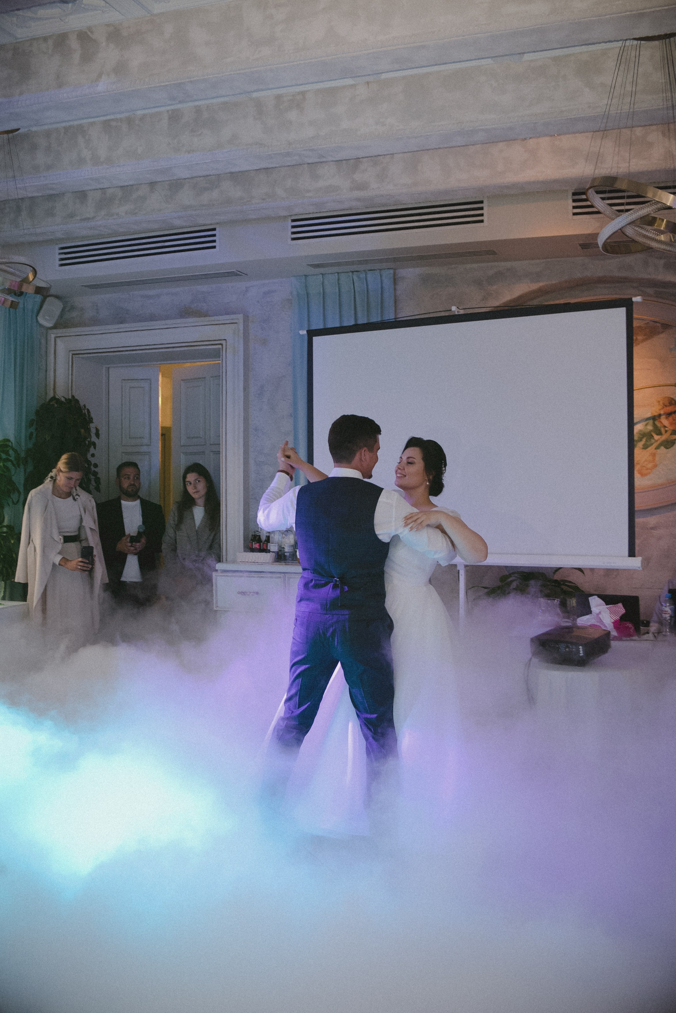 Love.com: Главная страница нашего счастья. Свадебный и семейный фотограф в Москве Сажина Кристина КиМ. Свадебный оператор в Москве Сажин Максим