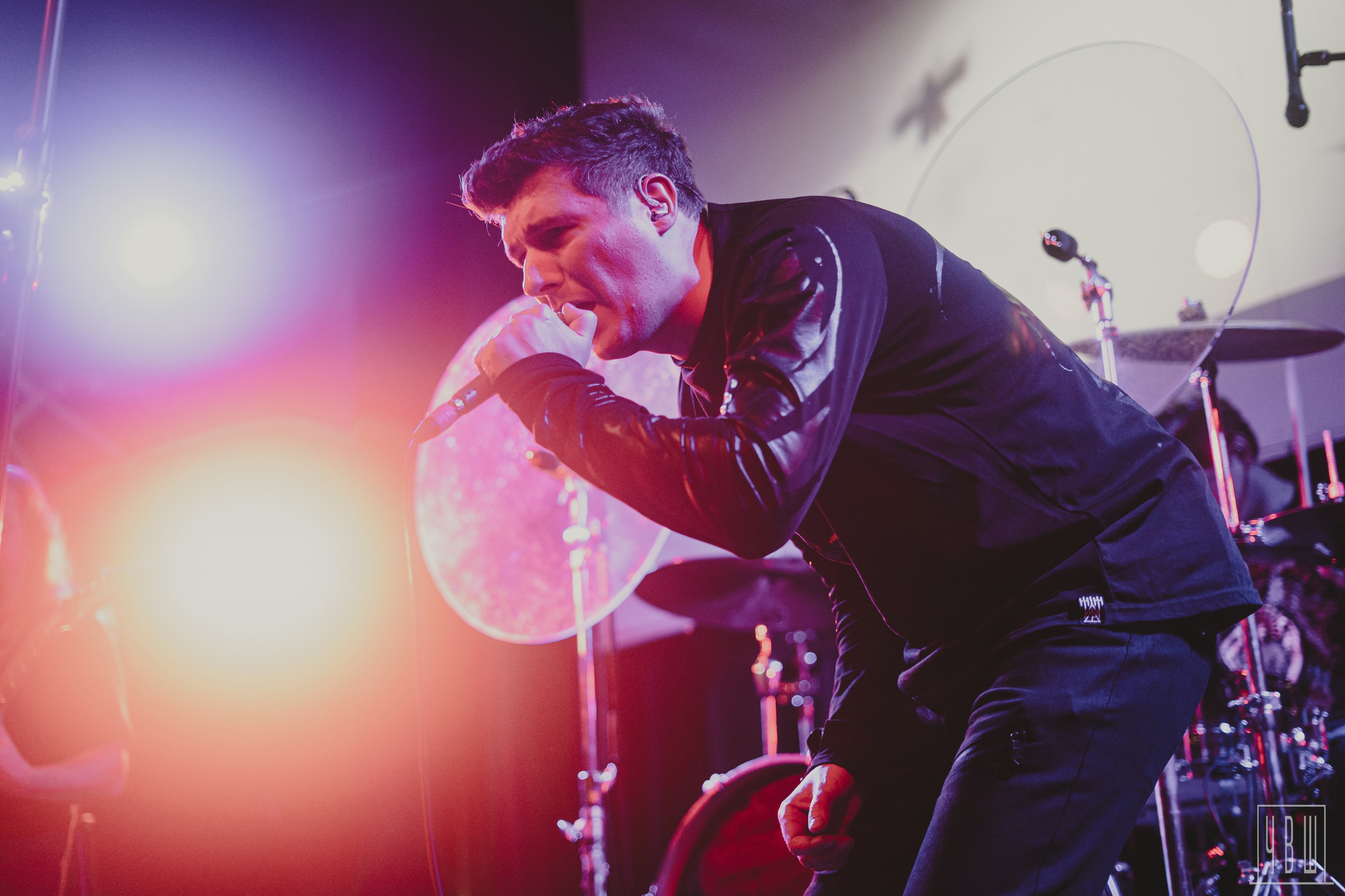 ШардаМ, 04.11.2025, Ласточка. Человек в Шляпе