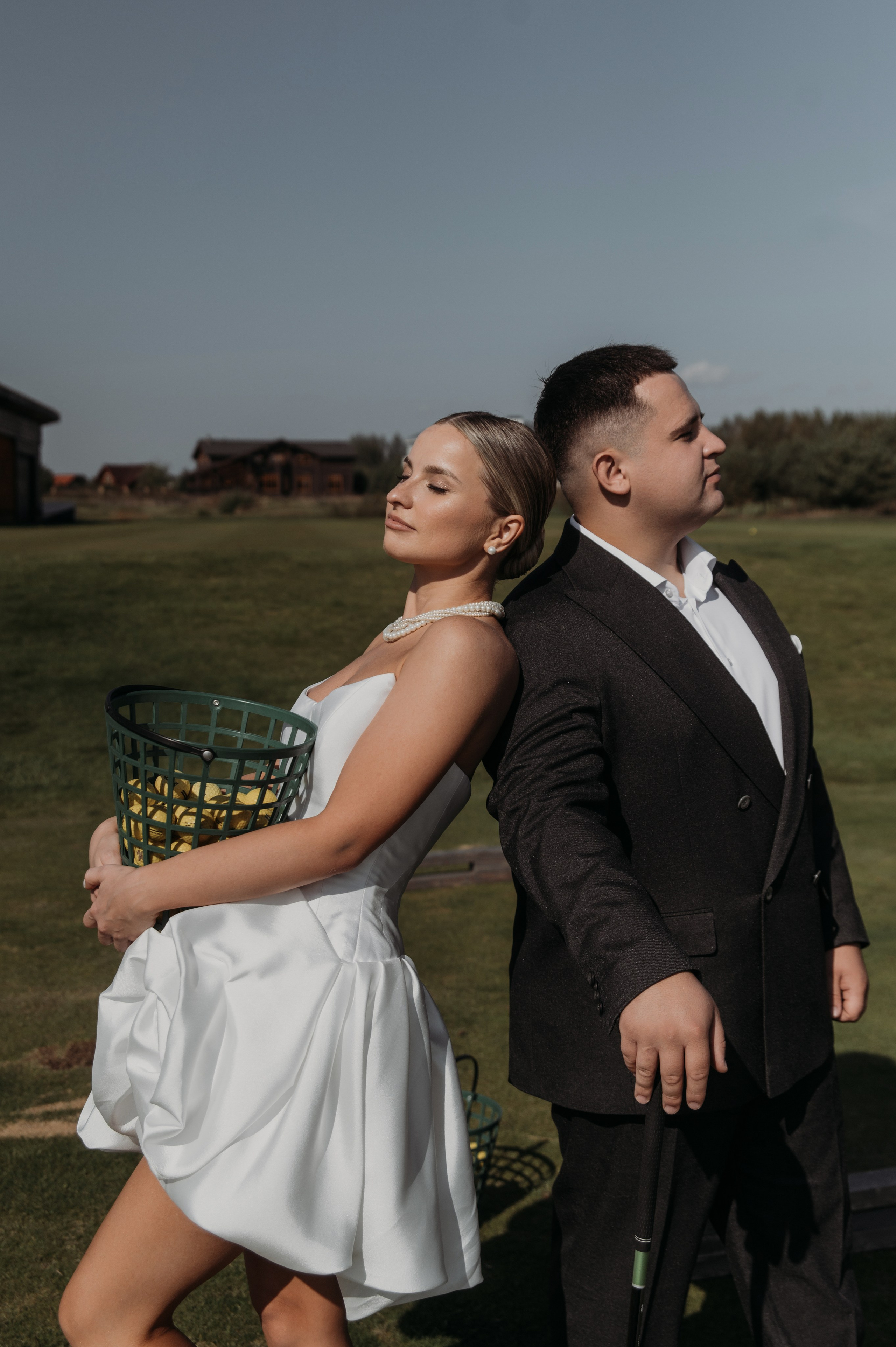 Свадебная фотосессия в Завидово гольф поле с утром невесты и красивым свадебным банкетом. Свадебный фотограф в Твери, Москве и Санкт-Петербурге Денисова Екатерина