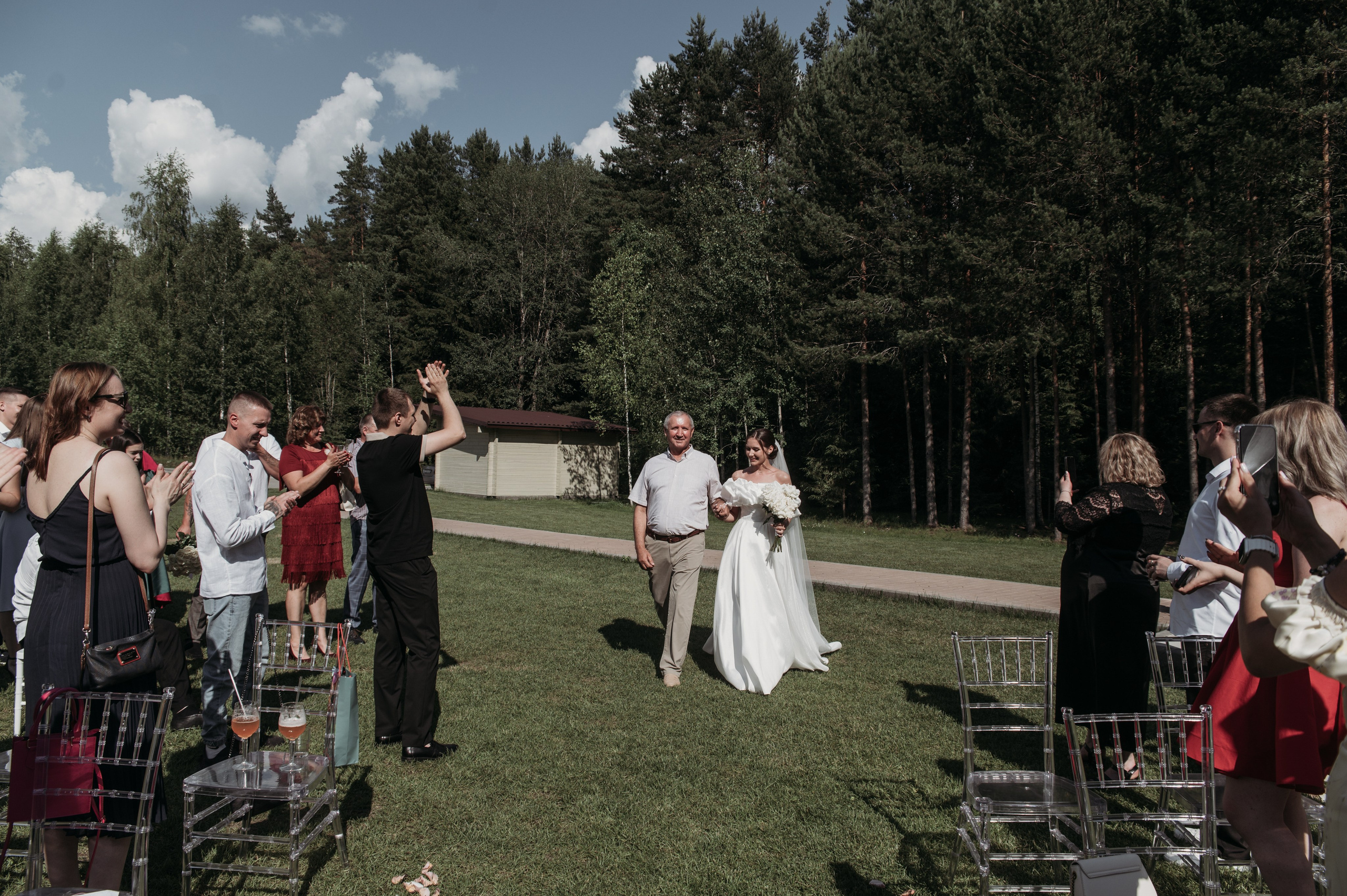 Свадебная фотосессия с утром невесты и красивым свадебным банкетом. Свадебный фотограф в Твери, Москве и Санкт-Петербурге Денисова Екатерина