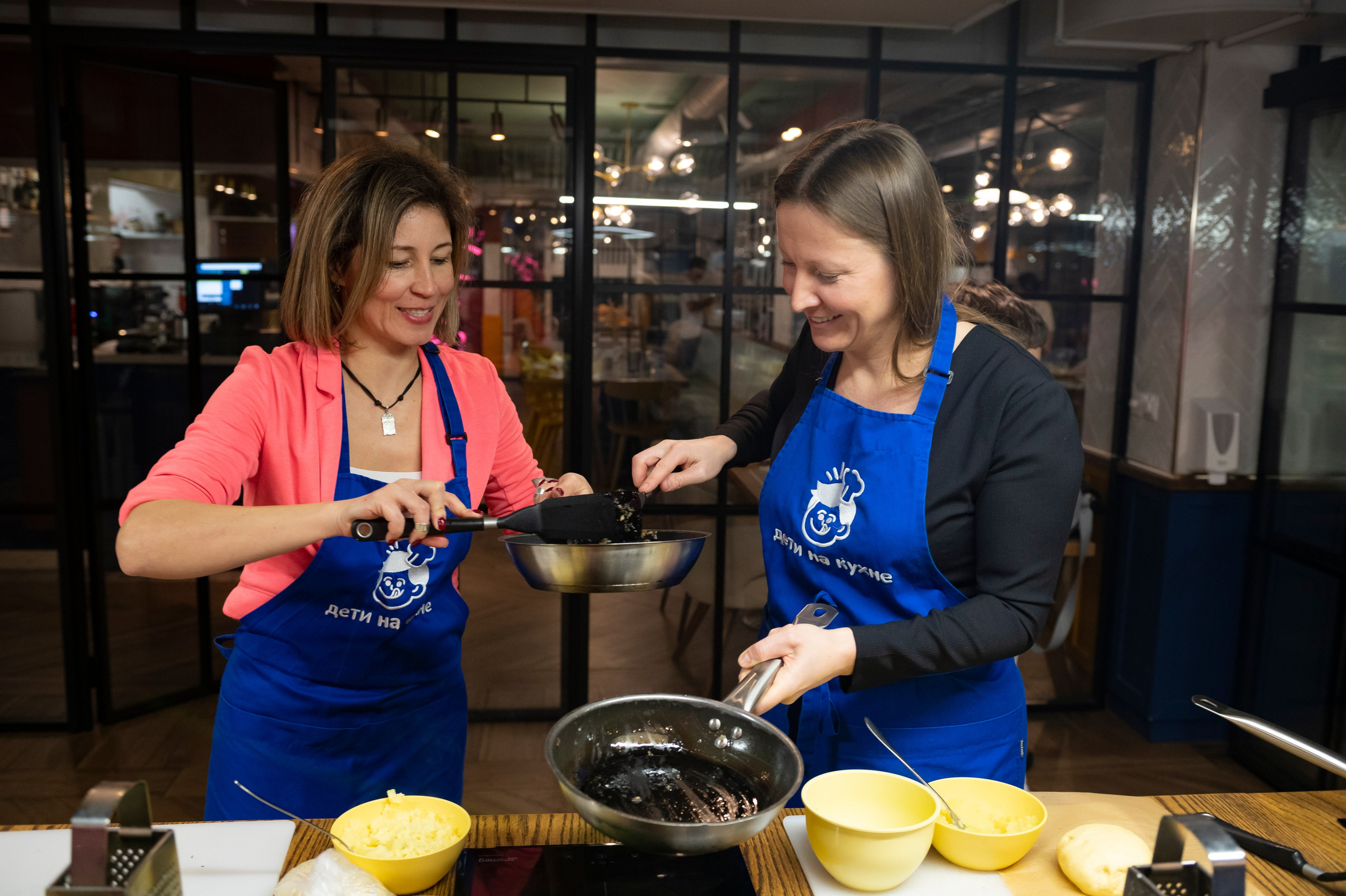 «Добро на кухне» — благотворительная акция. Serg PG Photography — репортажная фотосъемка в Петербурге