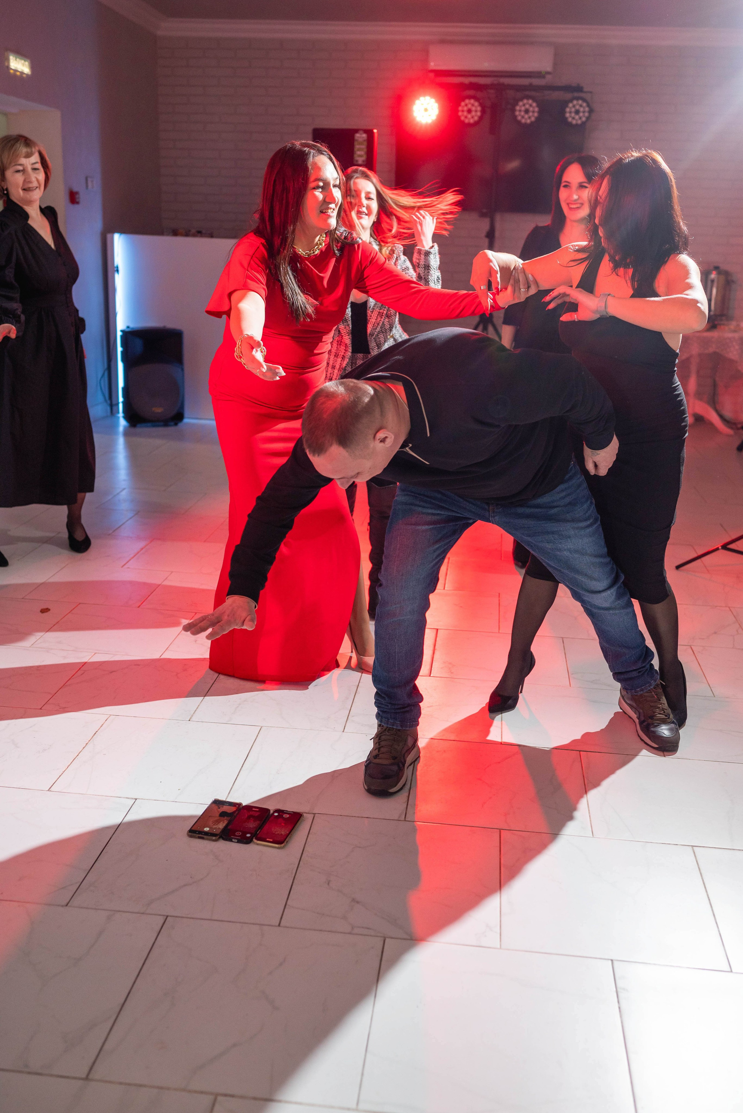 14.02.2025 Ирина. Меня зовут Михайлов Сергей, занимаюсь фото и видео г. Чебоксарах