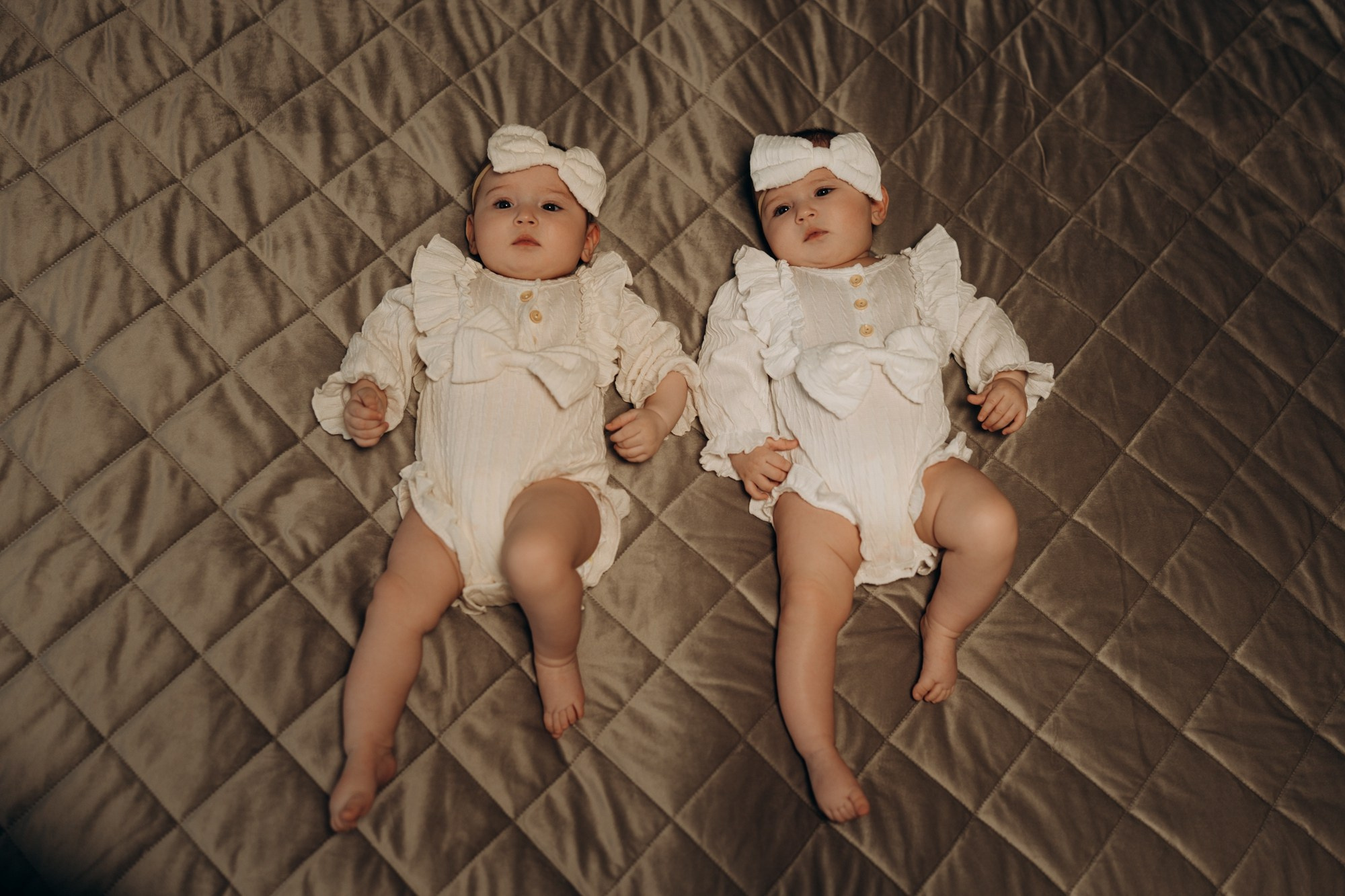 Семейная фотосессия с двойняшками в квартире. Свадебный и репортажный фотограф в Ярославле Евгений Сальников