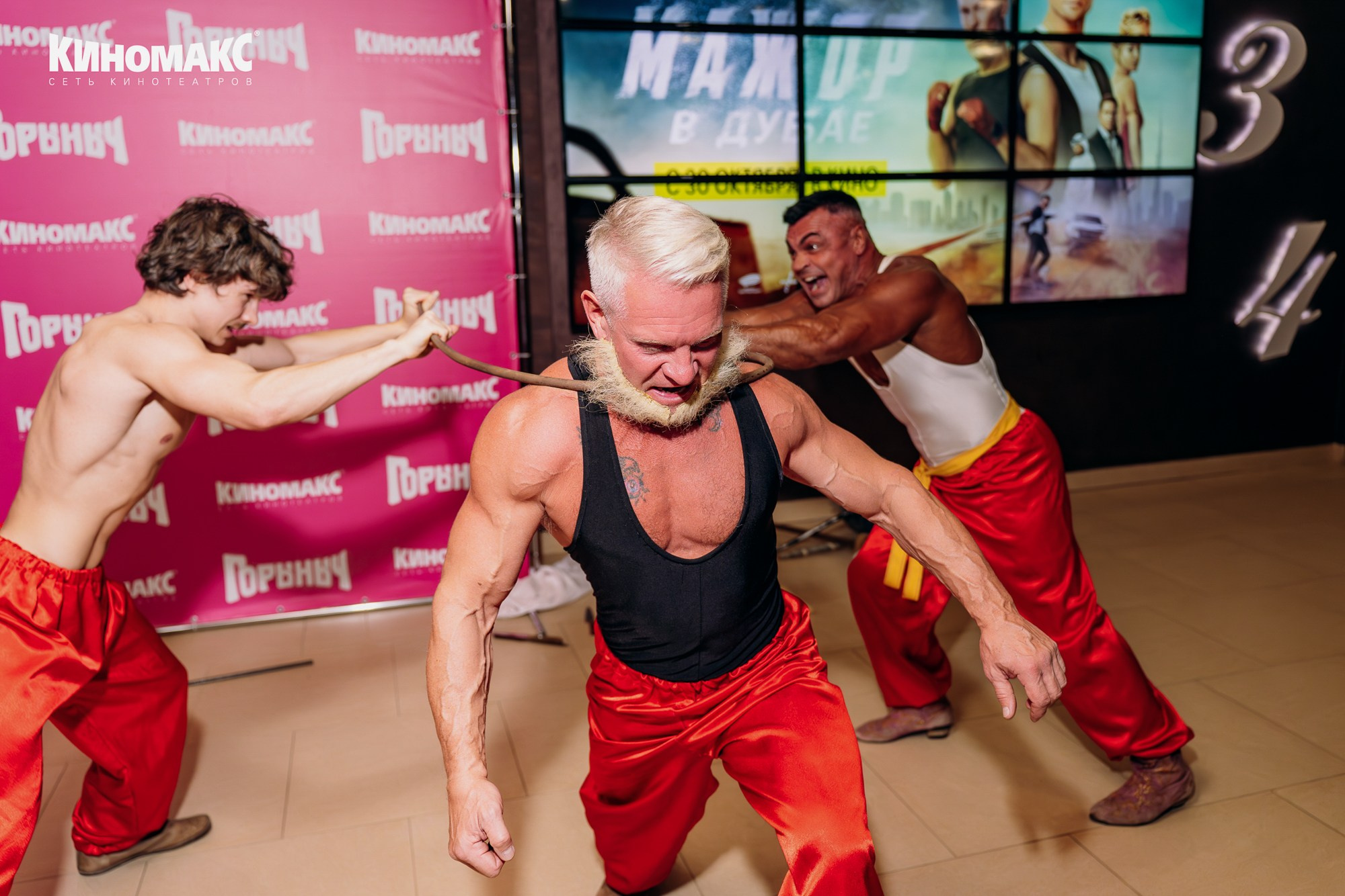 Репортажная съемка встречи актера со зрителями. Свадебный и репортажный фотограф в Ярославле Евгений Сальников