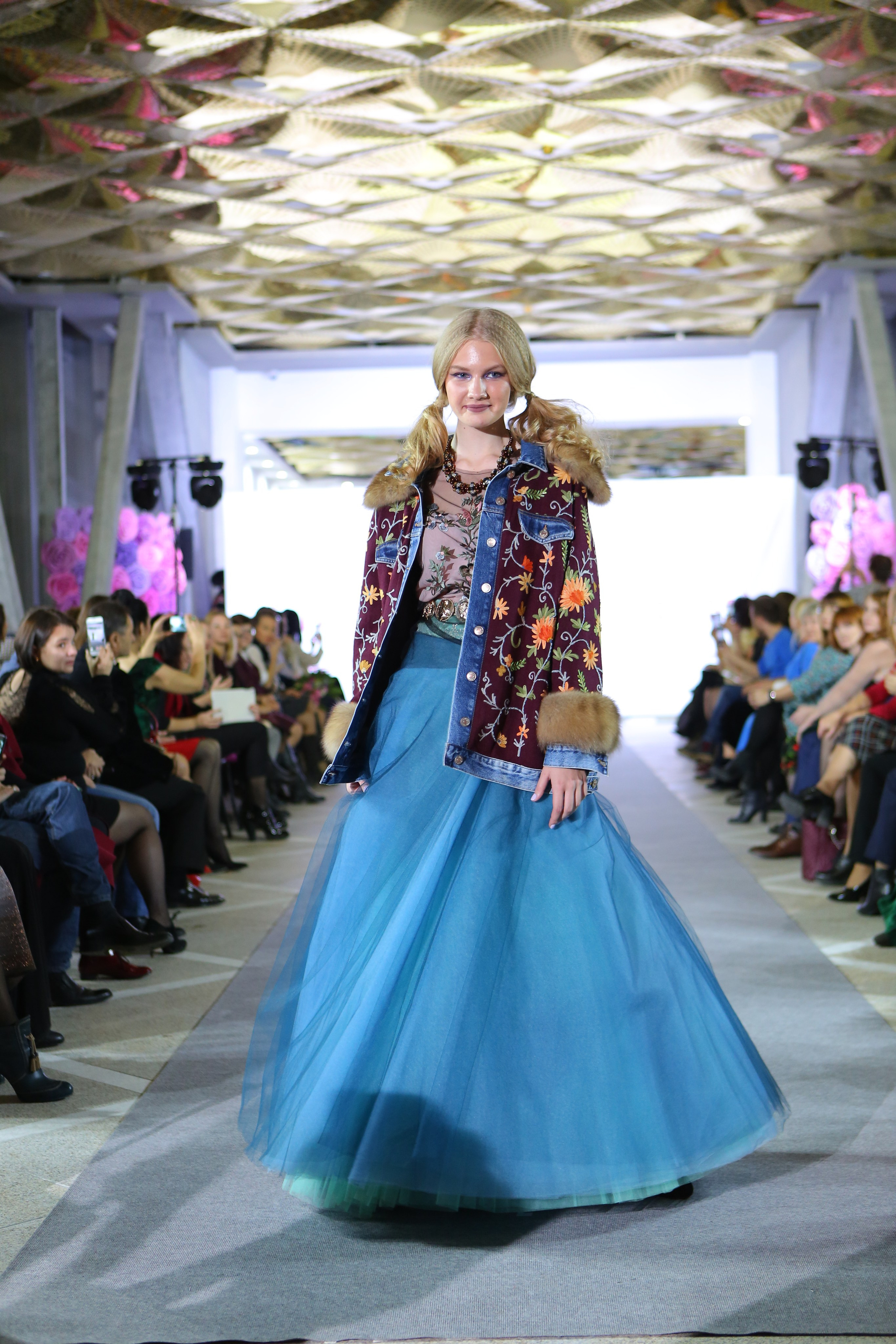 Неделя высокой моды с Викой Цыгановой. Главная