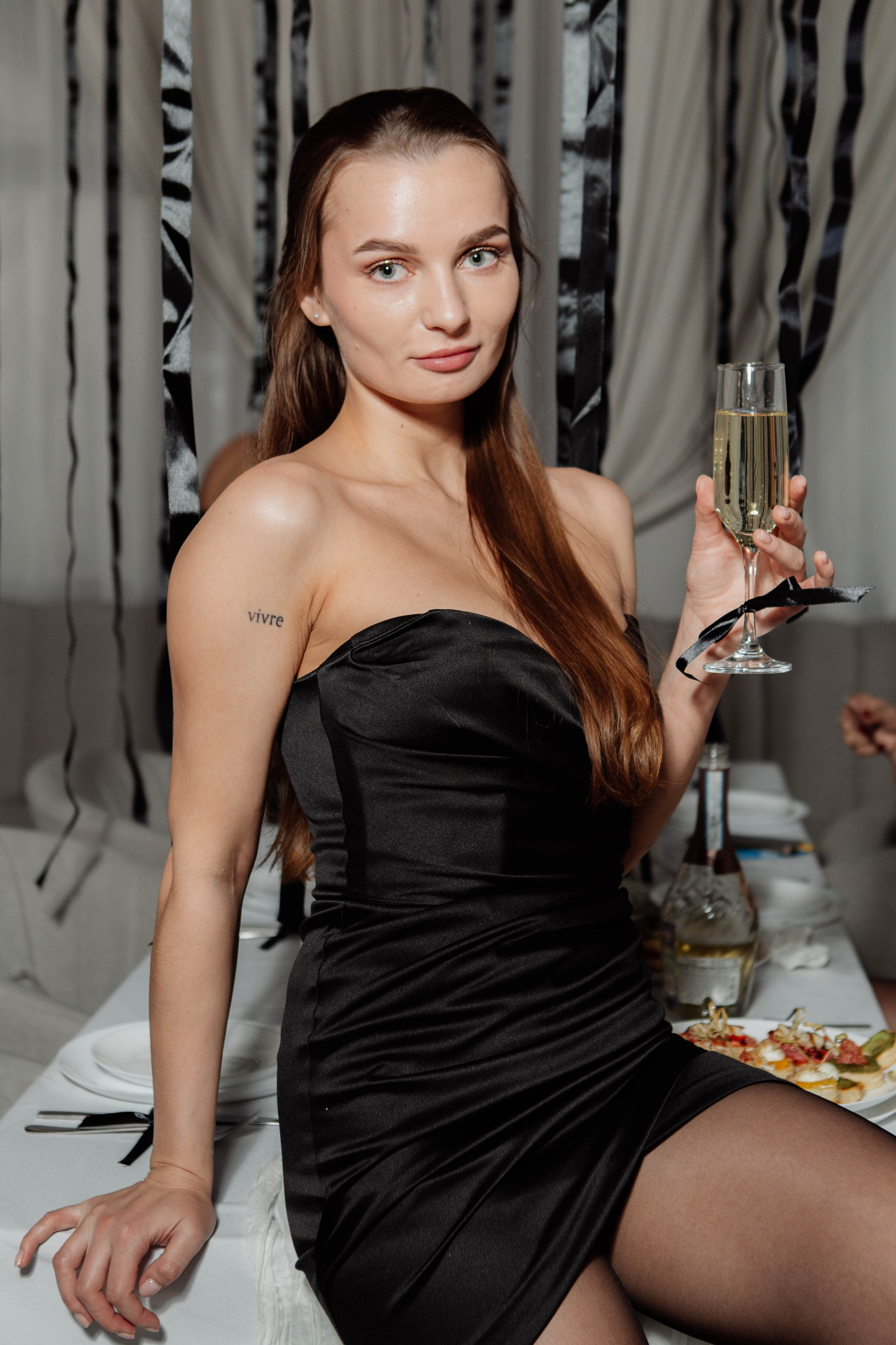 ДЕНЬ РОЖДЕНИЯ. Репортажный фотограф Москва (детские праздники, квизы, концерты, дни рождения, свадьбы)