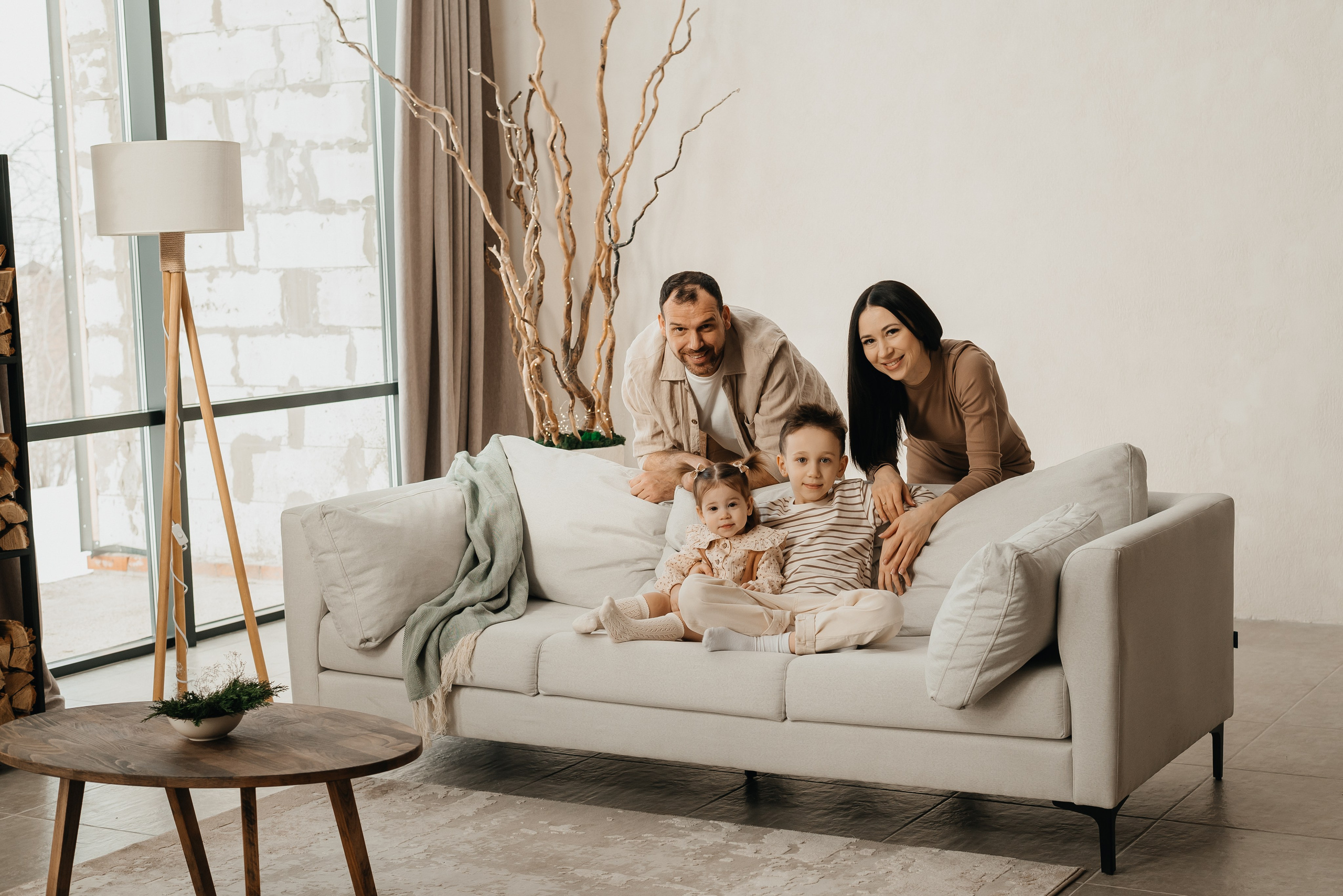 Семейная фотосессия в студии-дом. Семейный и детский фотограф Кущ Наташа