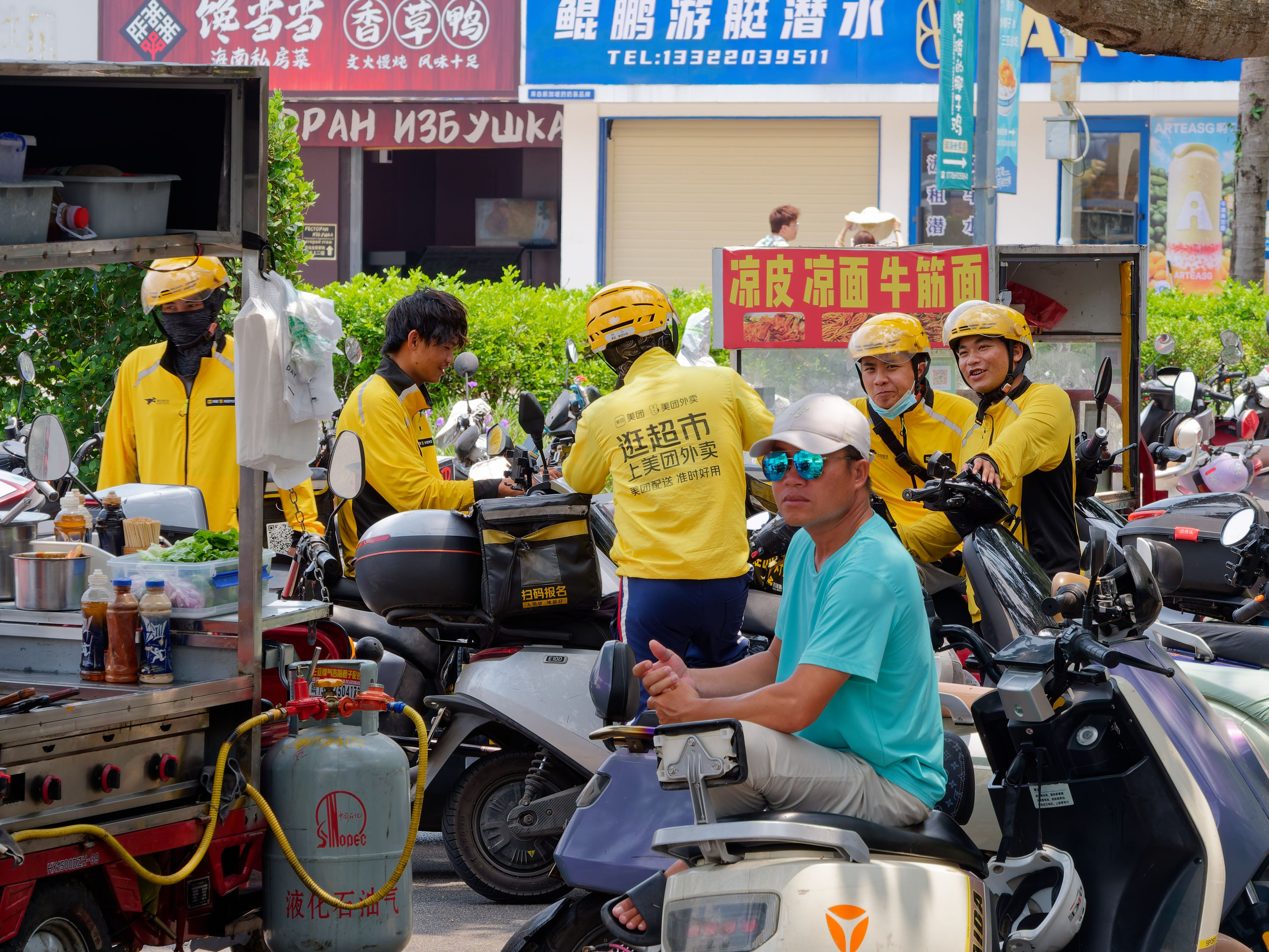 Хайнань 2026, улицы Ялунвань и Саньи. Фотопрогулки по Миру