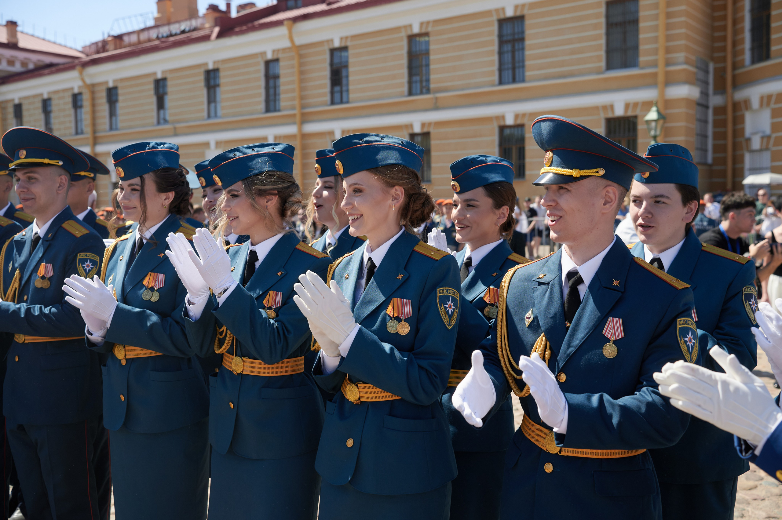 Репортажная съёмка выпускных в СПб | Фотограф на выпускной 9 и 11 класса