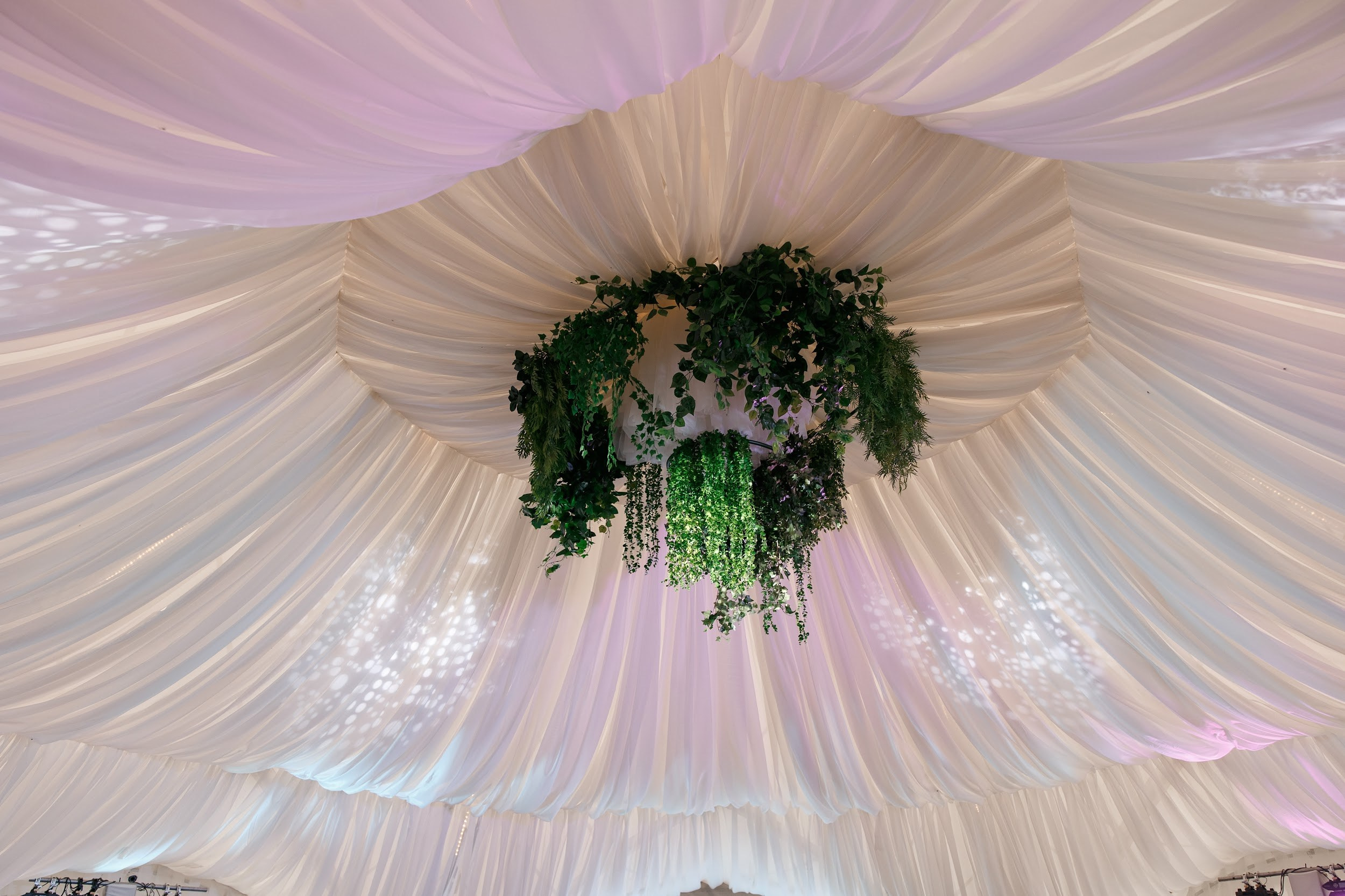 Свадьба в парк-отеле Орловский. Kirillova Studio — мастерская декора и событий Юли Кирилловой