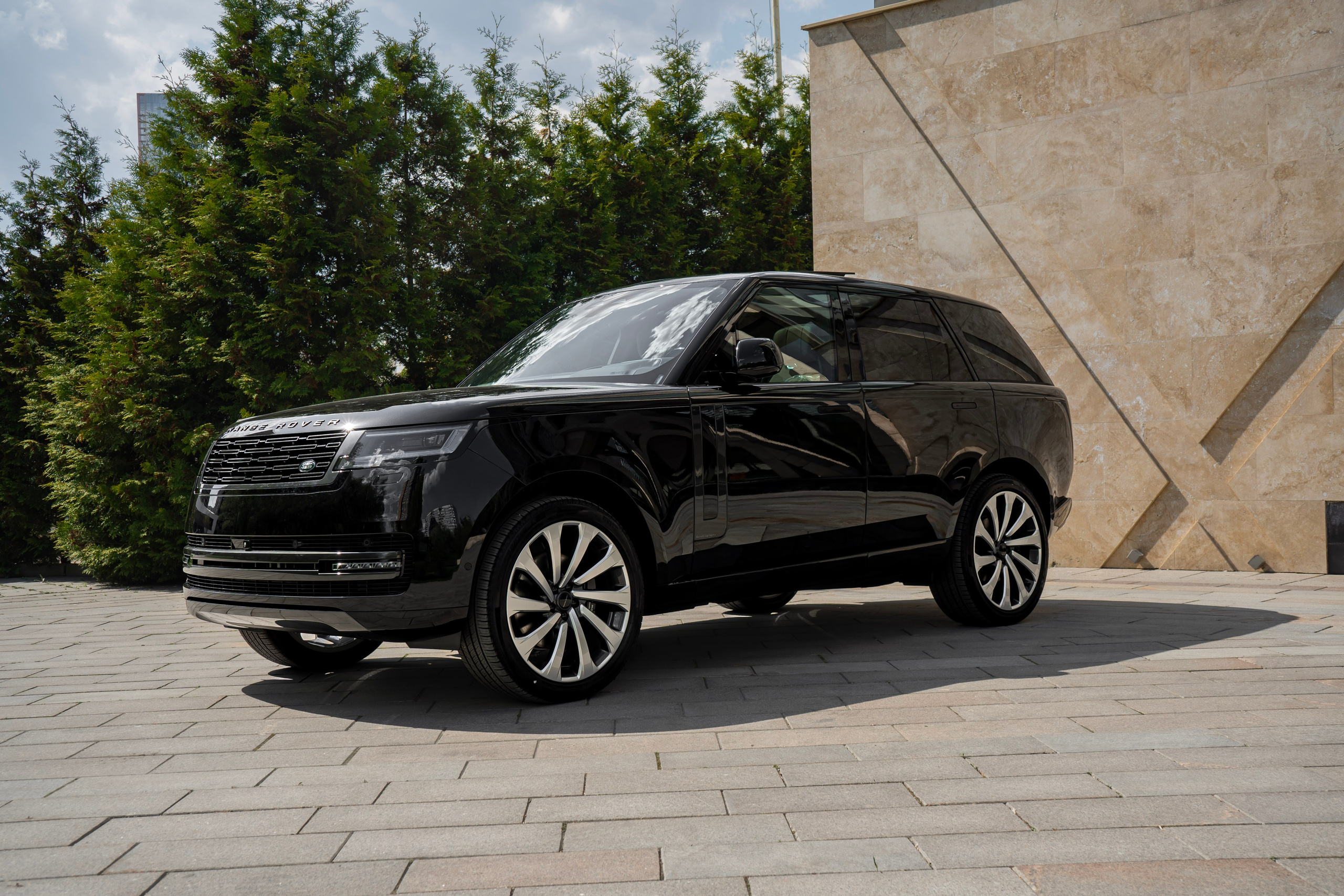 Range Rover P530