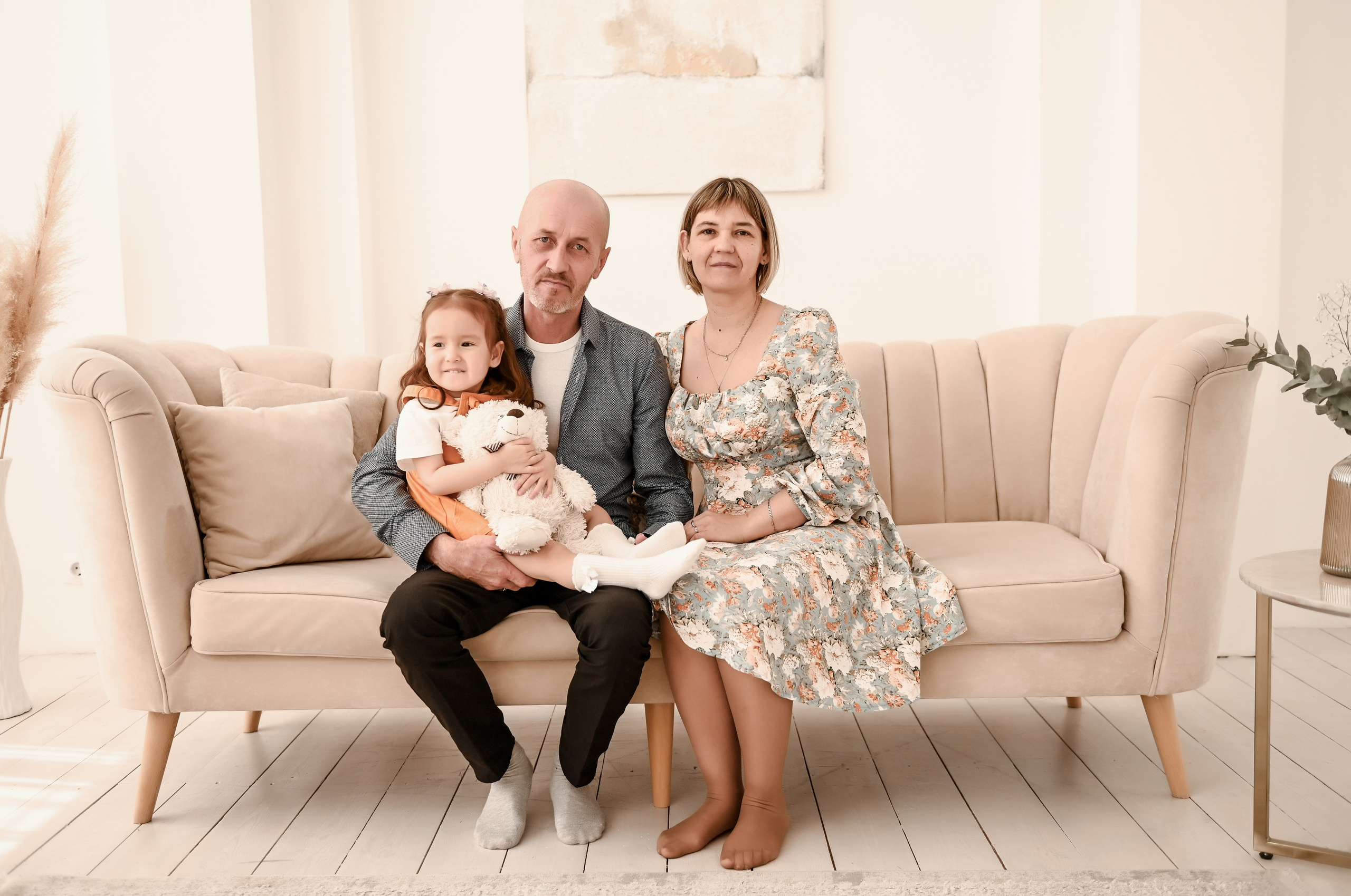 Семейная студийная  фотосессия 2. Свадебный, семейный, детский, контент фотограф в Омске Максим Ильин