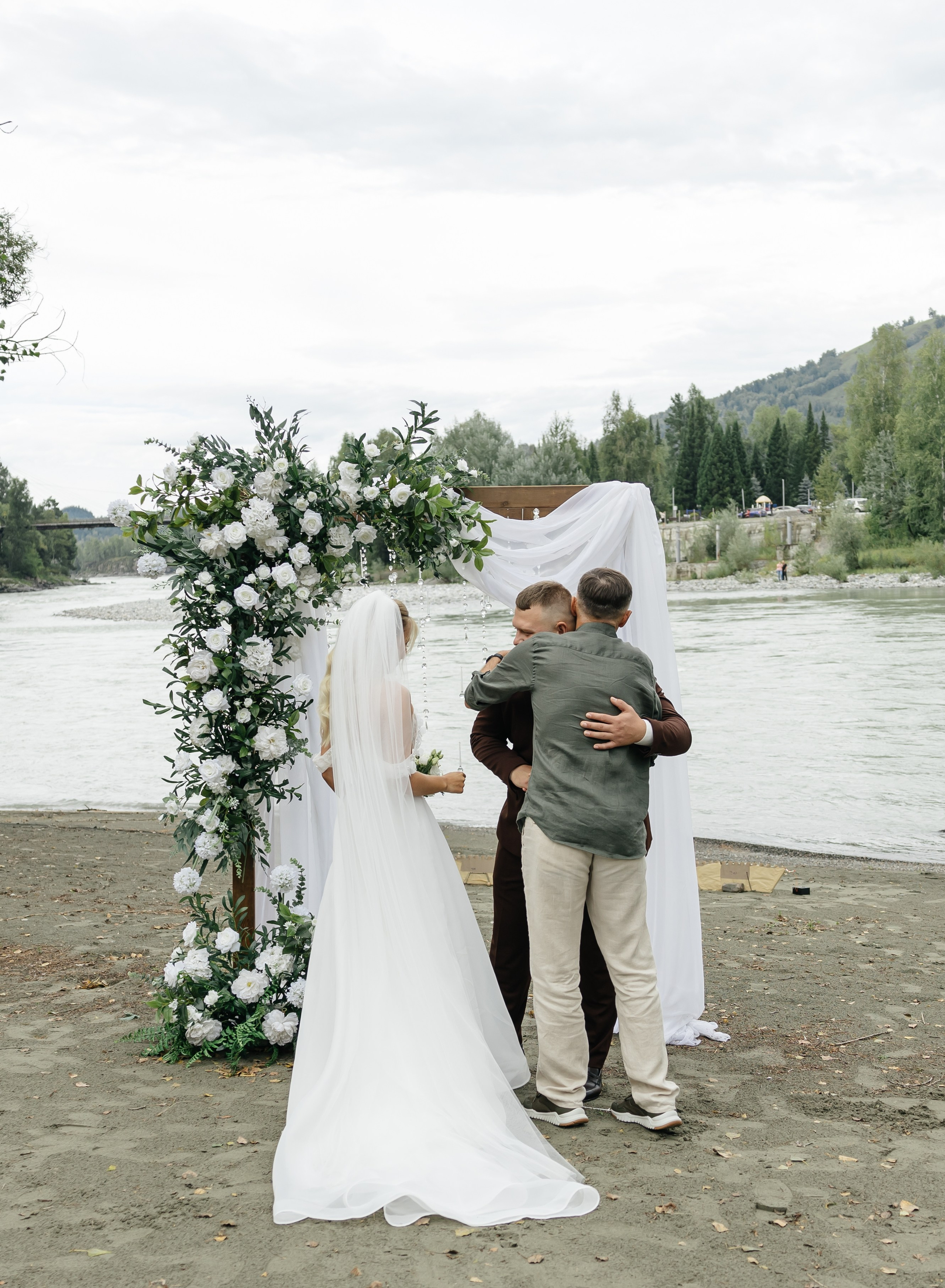 Любовь выше гор. История Насти и Дениса. Свадебный и семейный фотограф Рассказова Виктория
