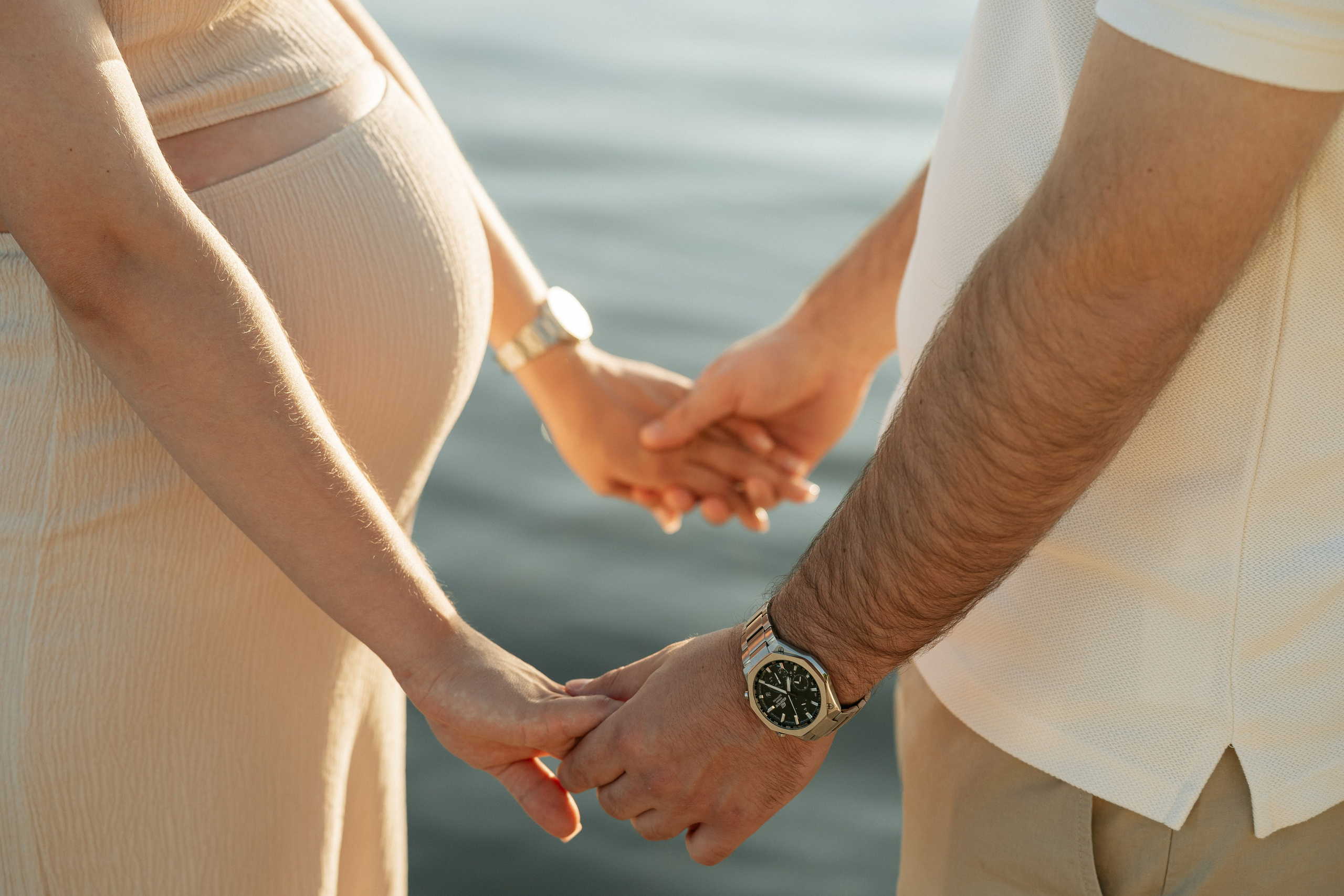 Снимки влюбленных на фоне озера Абрау-Дюрсо – естественная красота момента