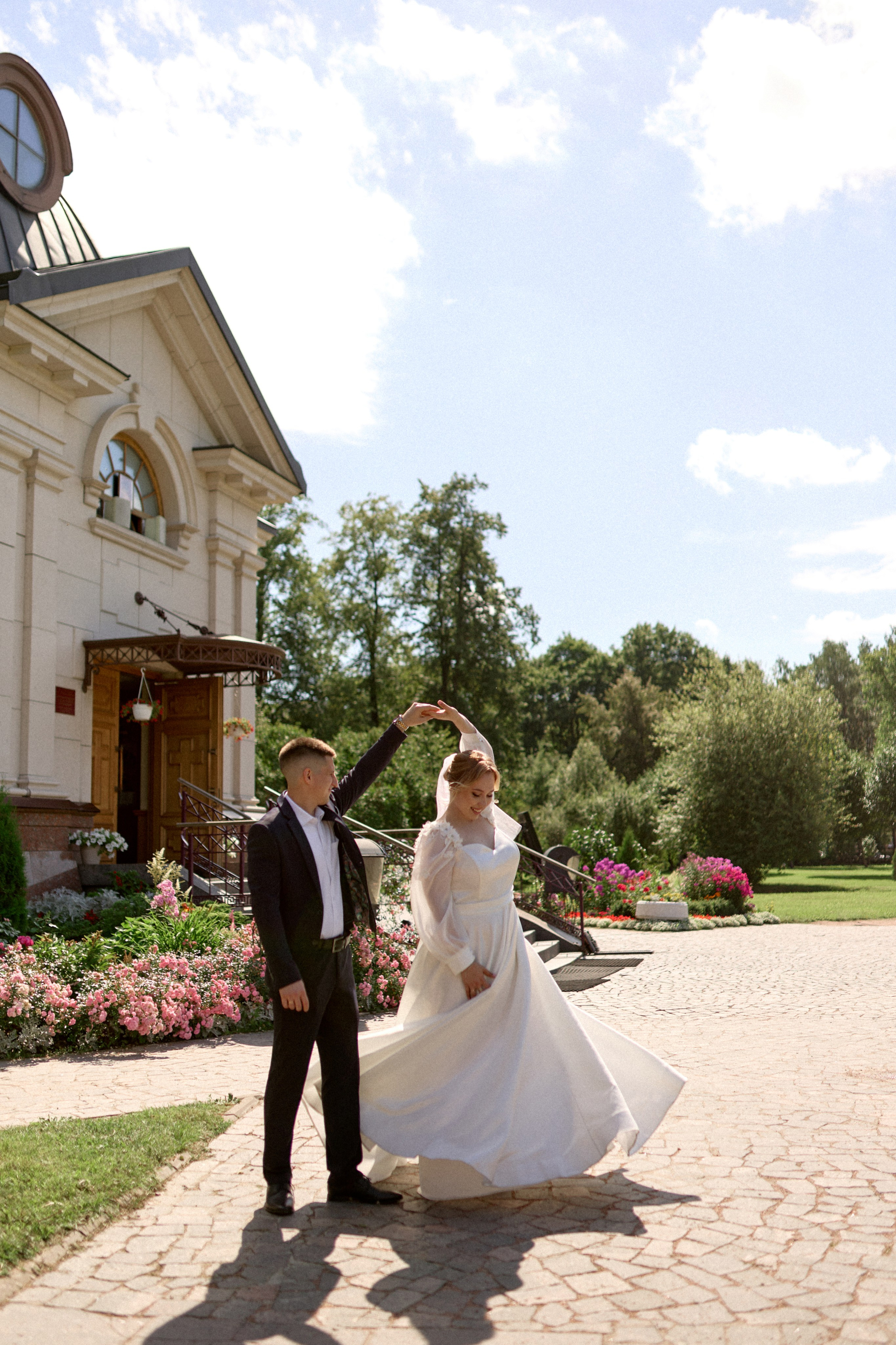 Свадебная Фотосессия в Парке Победы. Сестры Карабаза. Фотографы и ретушеры в Москве и Санкт-Петербурге