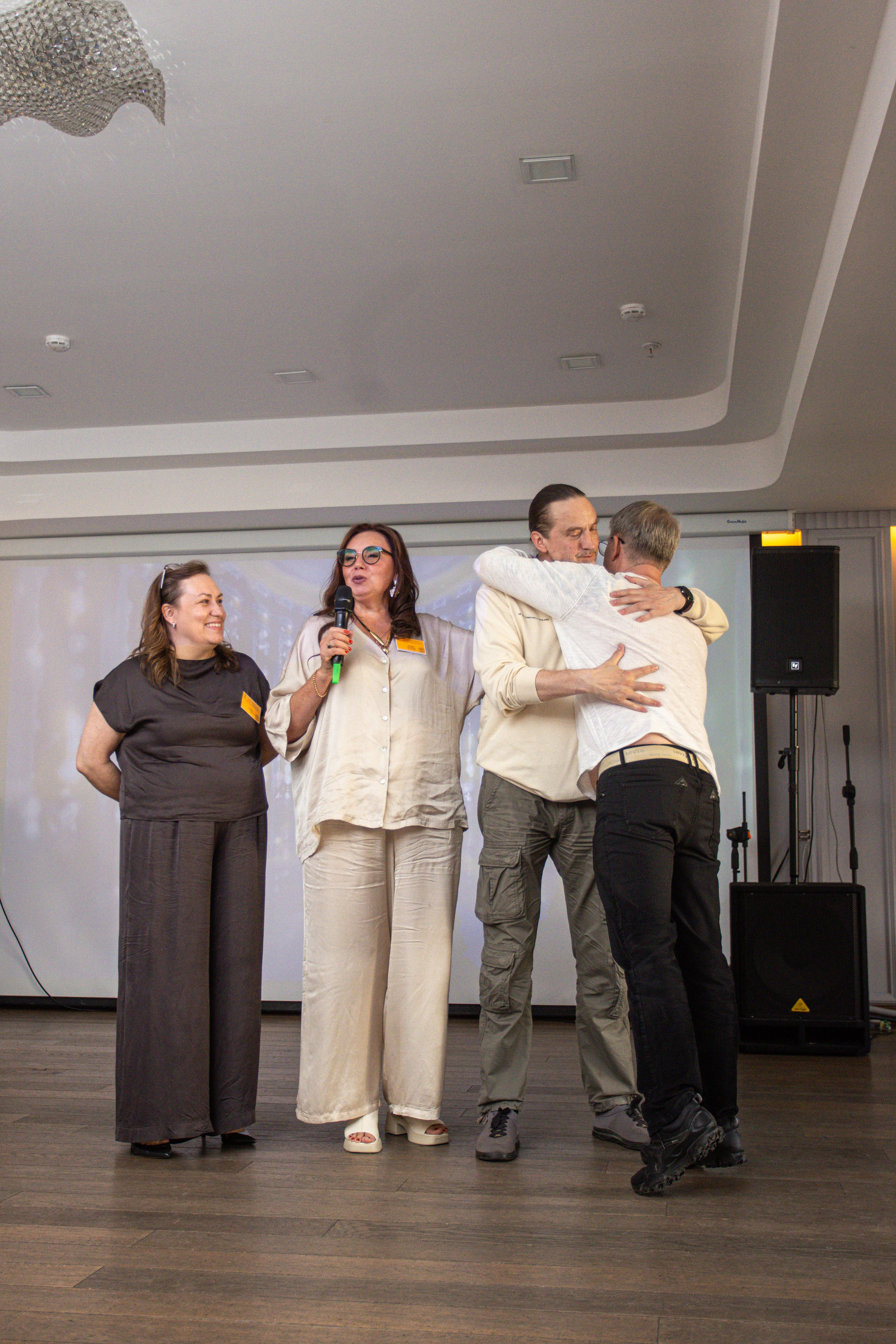 Встреча выпускников. Стоматологи СПб. Семейный фотограф в Вышнем Волочке — Ульяна Иванова | Фотосессии для всей семьи