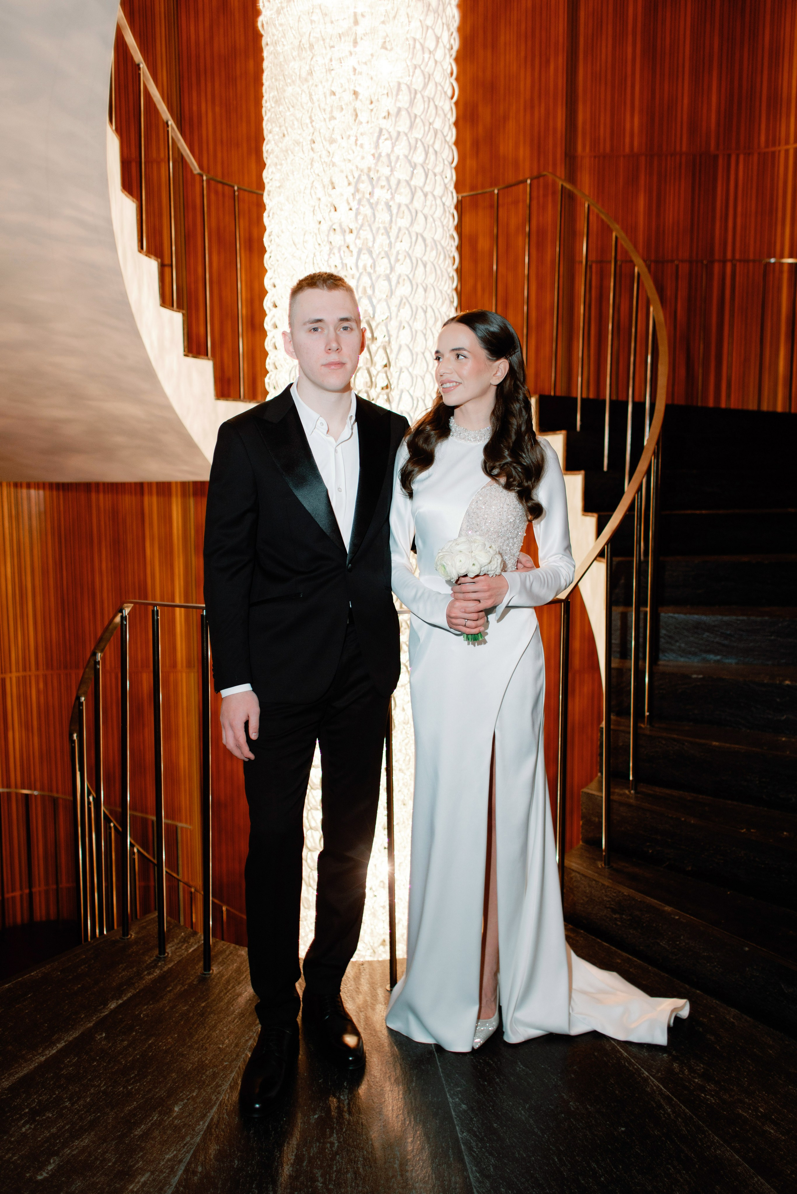 Свадьба для двоих в Москве, фотосессия на крыше, сборы, прогулка в Barvikha Luxury Village