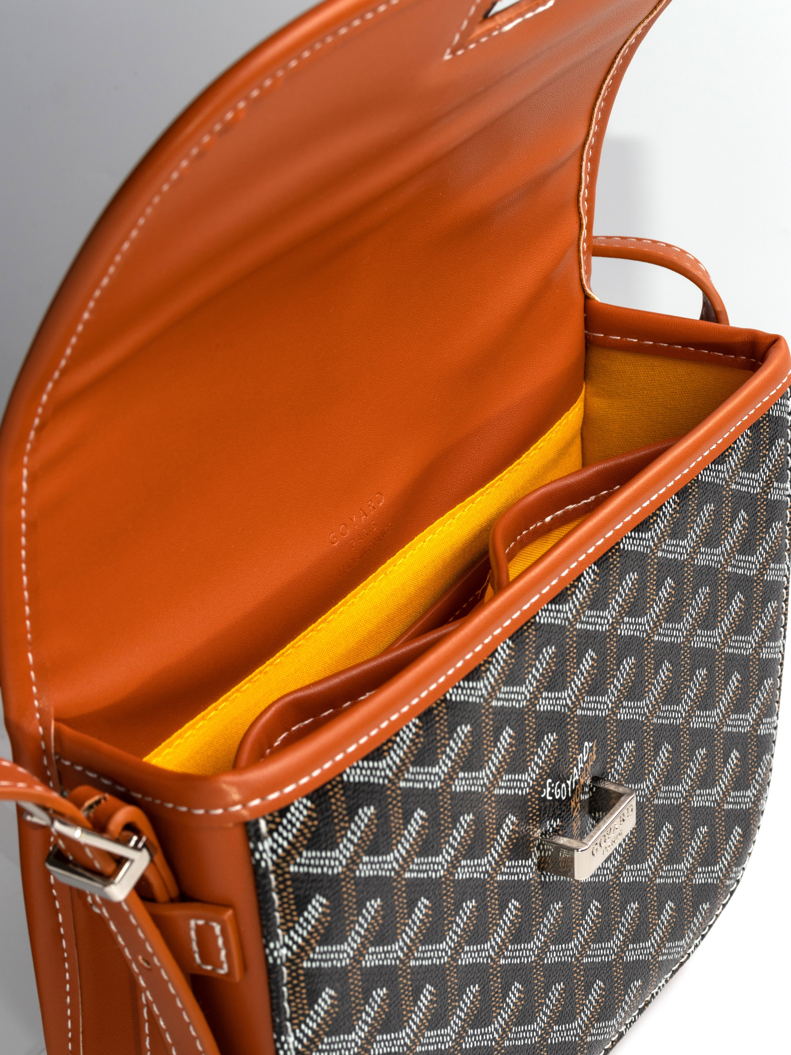 Съёмка сумок для карточек товаров на Вайлдберриз. Предметный фотограф в Нижнем Новгороде Денис Павлов