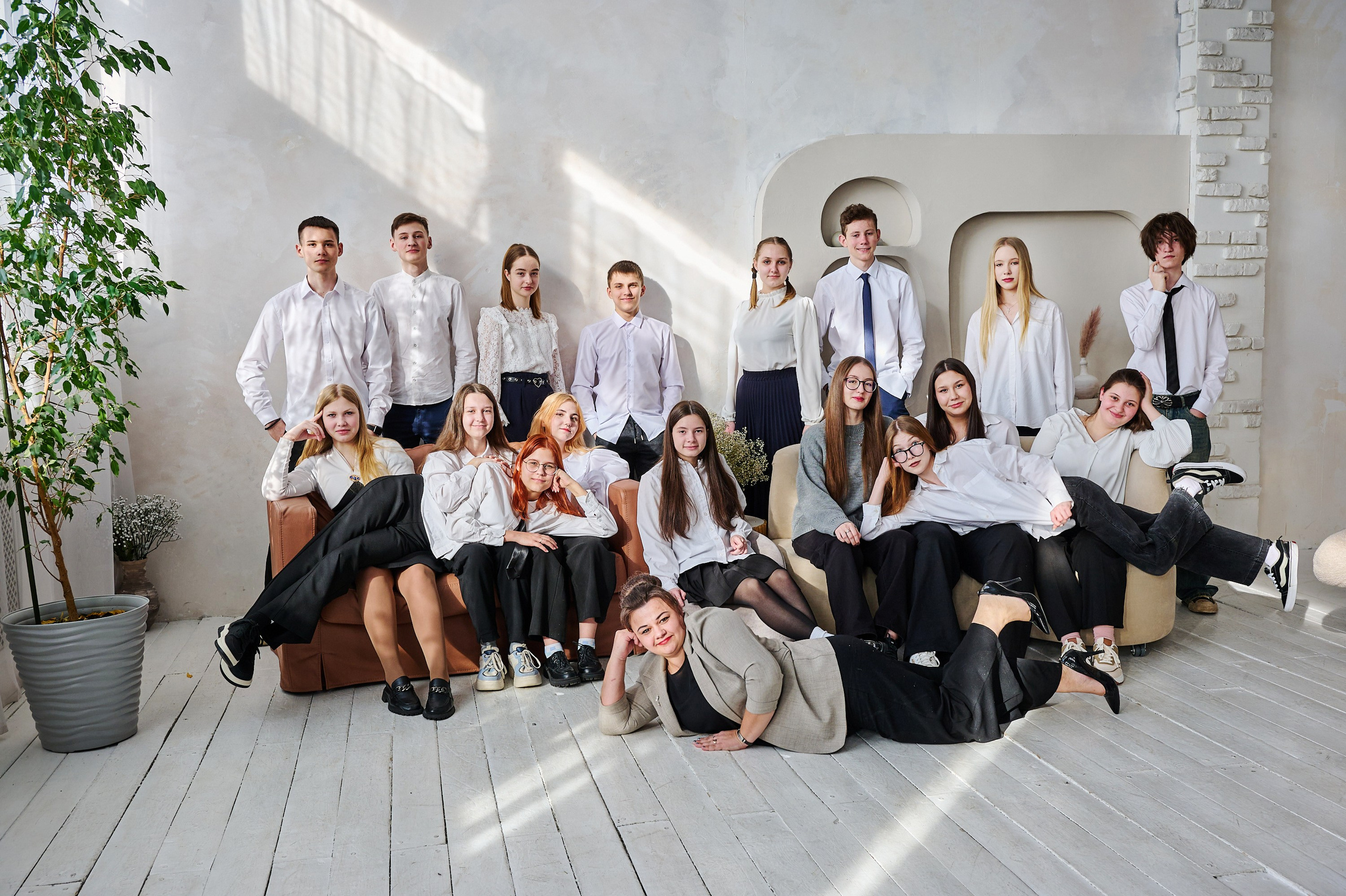 Выпускные и праздники. Выпускные альбомы. Предметная и контент съёмка. Фотостудия Klass