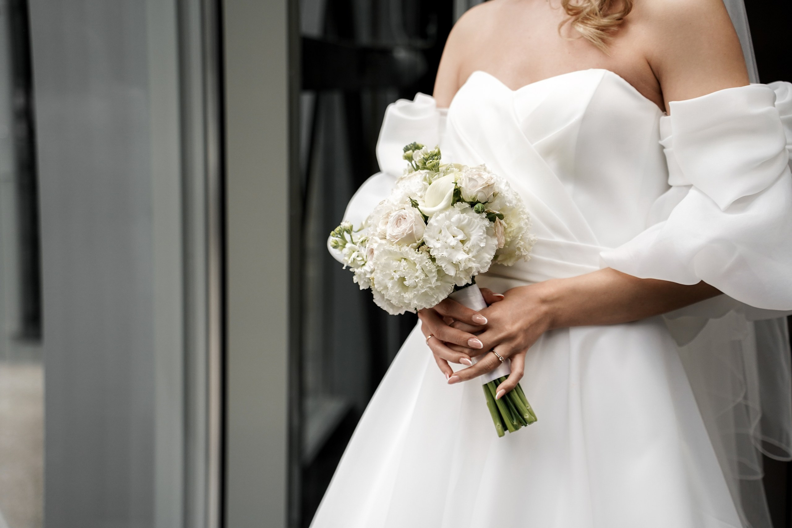 Свадебная фотосессия «4 часа». Отель Резиденция в Ростове-на-Дону. Кадры молодоженов на природе. Фотосессия банкета 1 час. Свадебный фотограф в Ростове-на-Дону. Таинство Крещения и Венчания, семейные фотосессии. Алёна Чёботова