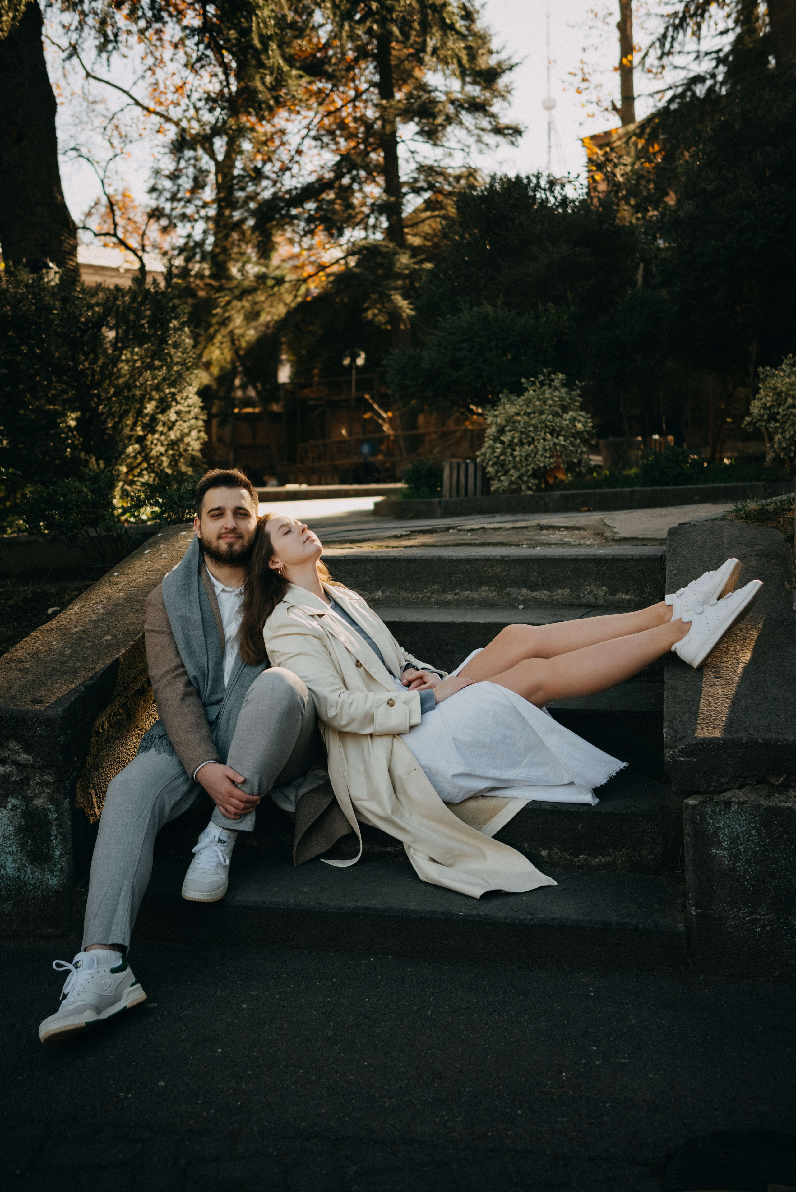 Парная фотосессия в старом городе. Портретный и свадебный фотограф в Тбилиси • xeniqo