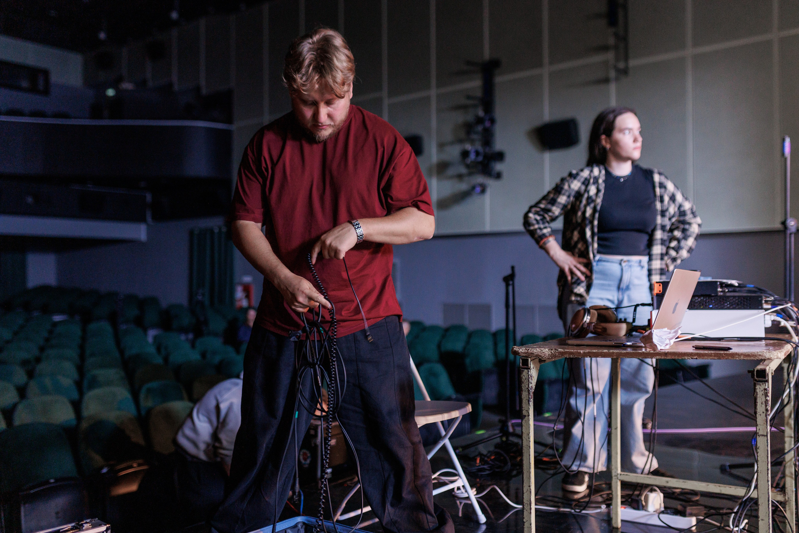 «Громко и честно» backstage «Бонд с кнопкой». Фотограф городских и семейных событий Артем Карпухин