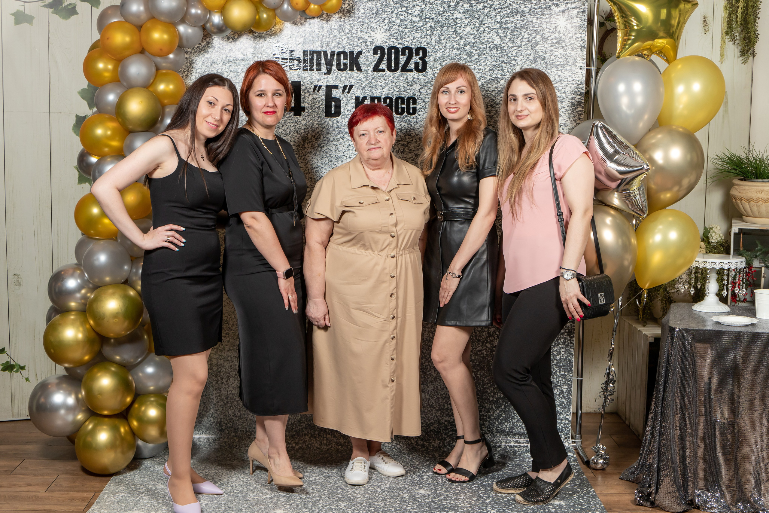 Выпуск 4Б 23 год. Семейный и свадебный фотограф в Геленджике Михаил Шматов