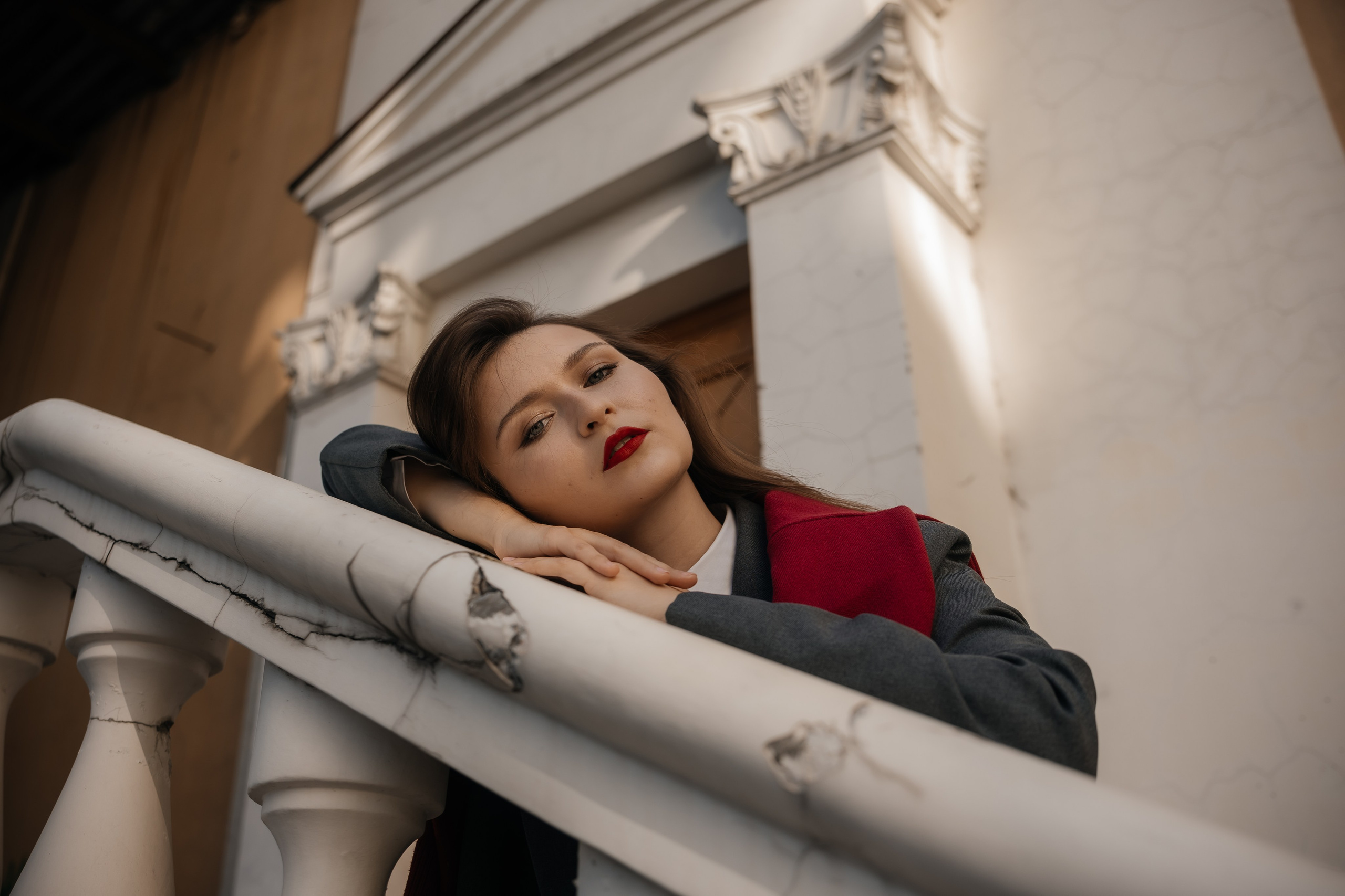 Софа. Прогулочная фотосессия у Победы. Свадебный и семейный фотограф в Новосибирске Ирина Дорошкова