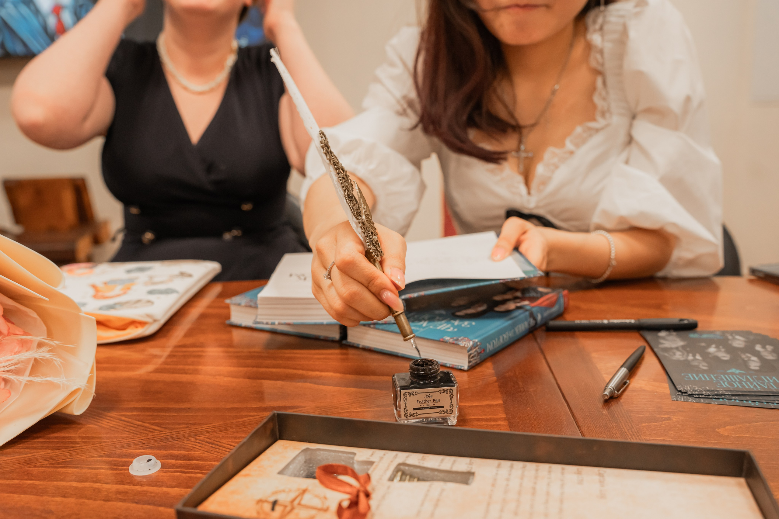 Презентация книги «Человек за бортом», автор София Цой. Репортажный фотограф Анастасия Рубцова