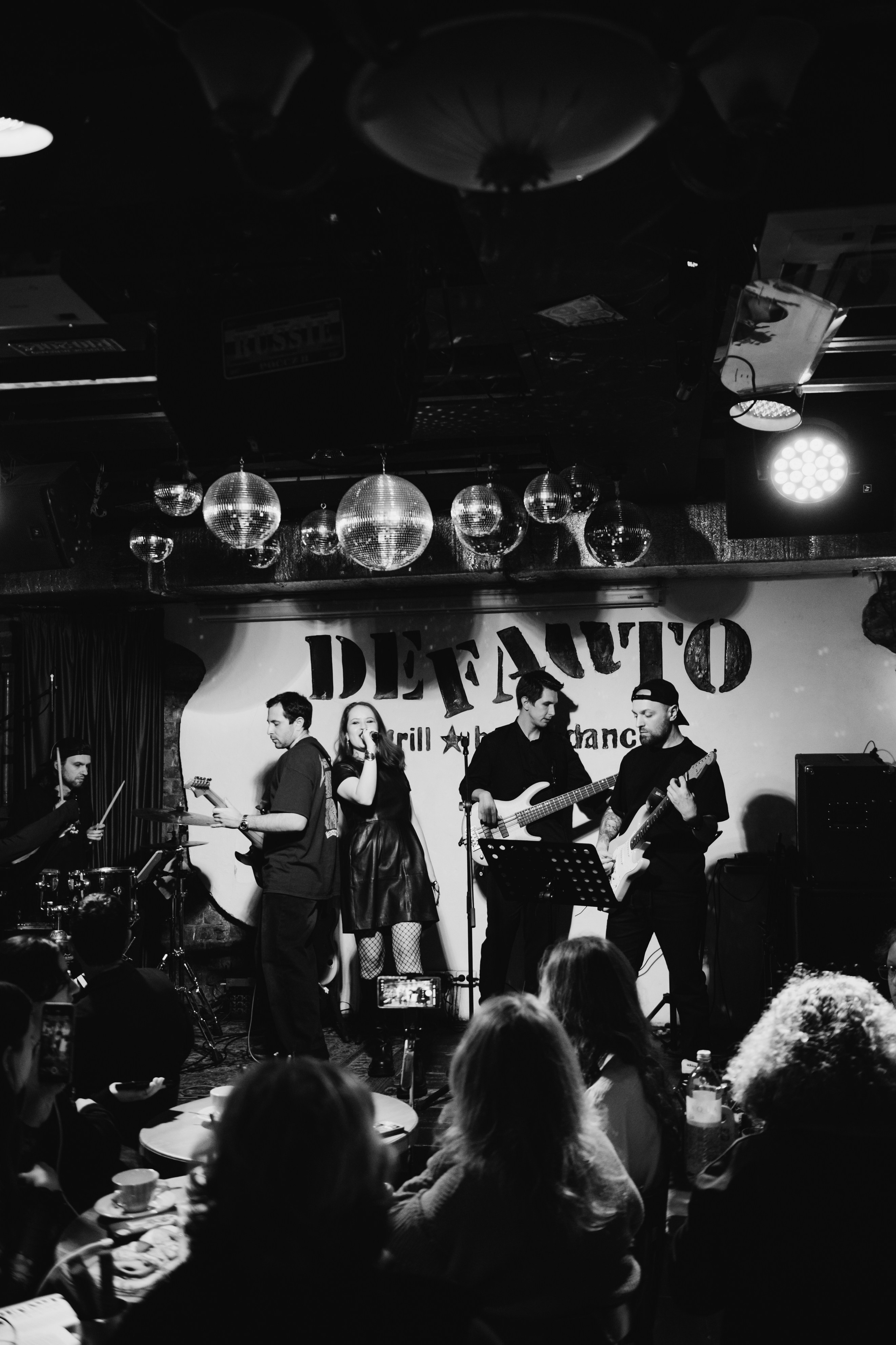 Концерт учеников Никиты Рукавицына в баре Defaqto