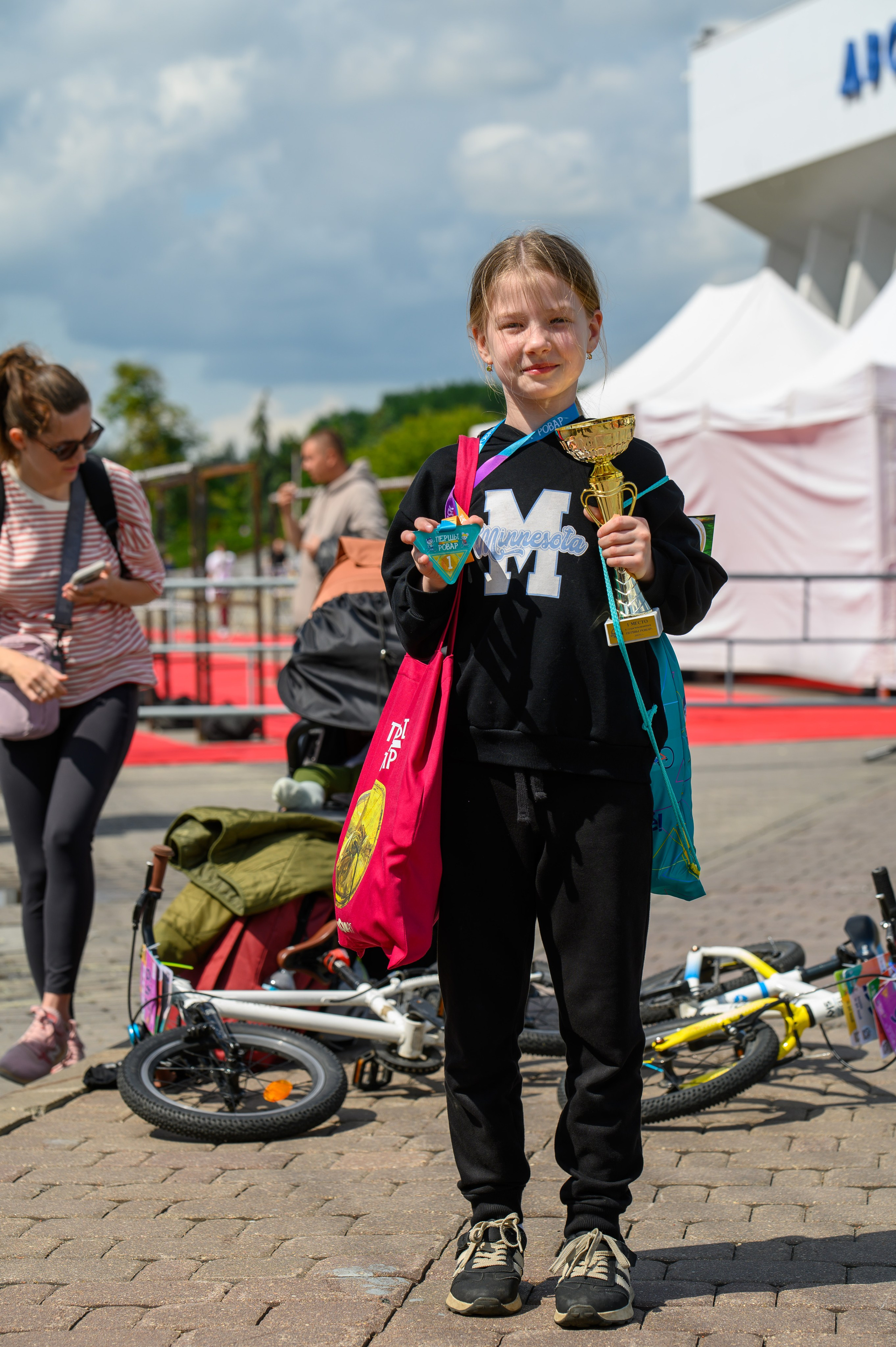 Репортажная съемка с открытия магазина. Фотоуслуги, услуги фотографа, фотографирование важных событий