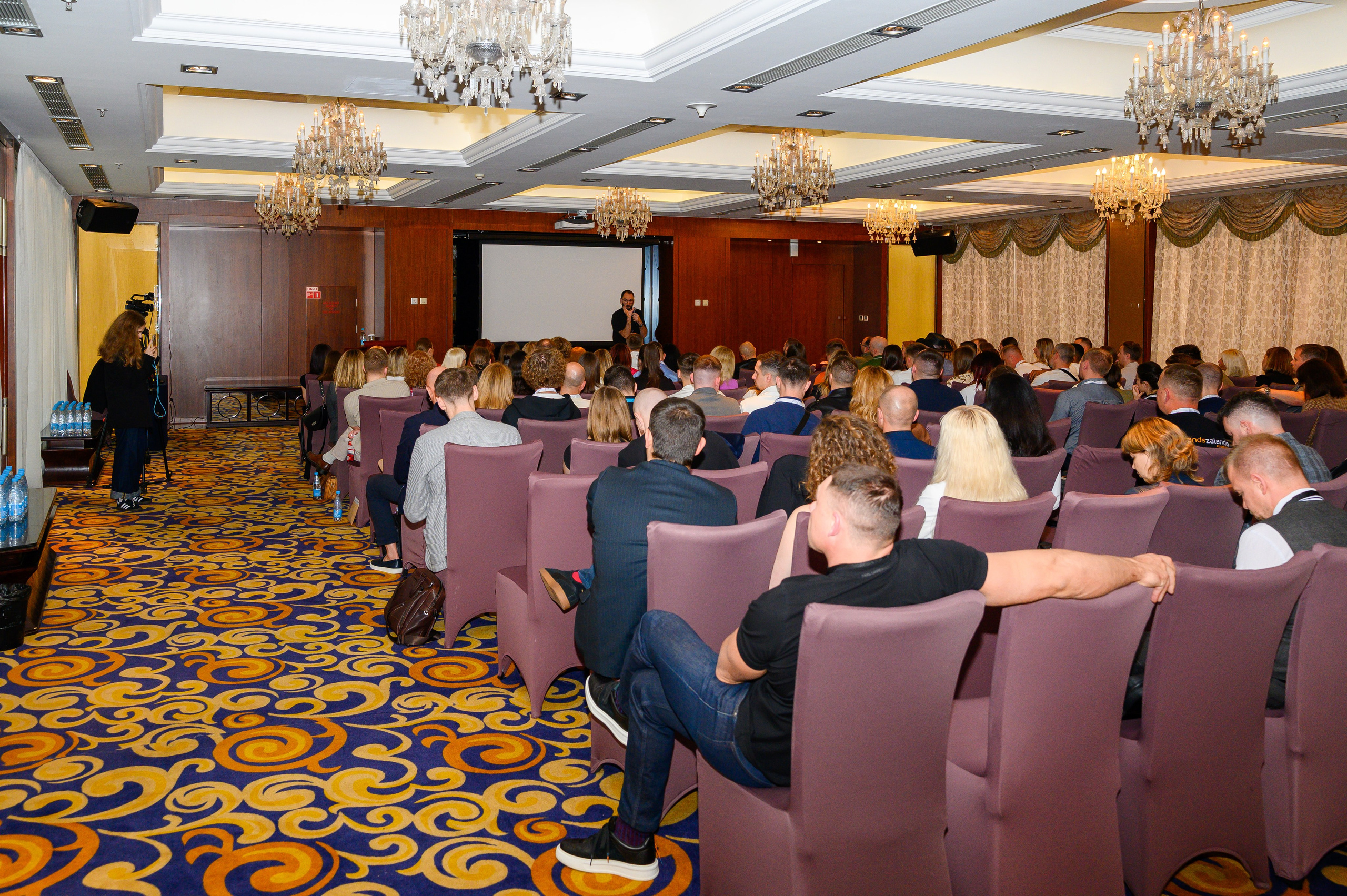 Репортажная съемка с открытия магазина. Фотоуслуги, услуги фотографа, фотографирование важных событий