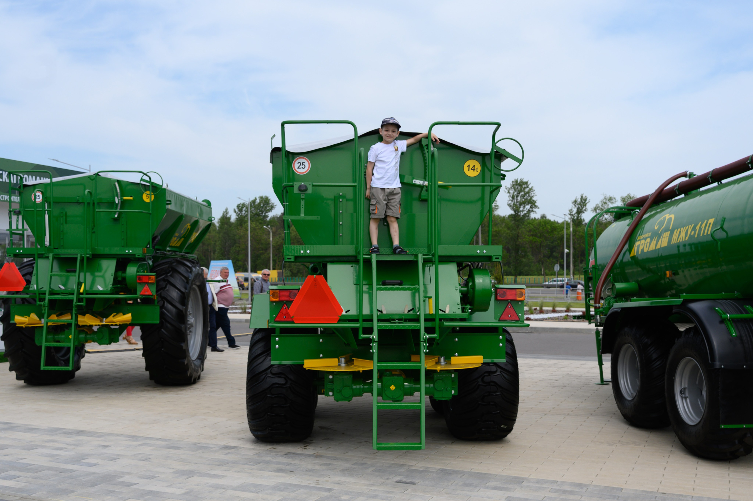 Агровыставка. Фотоуслуги, услуги фотографа, фотографирование важных событий