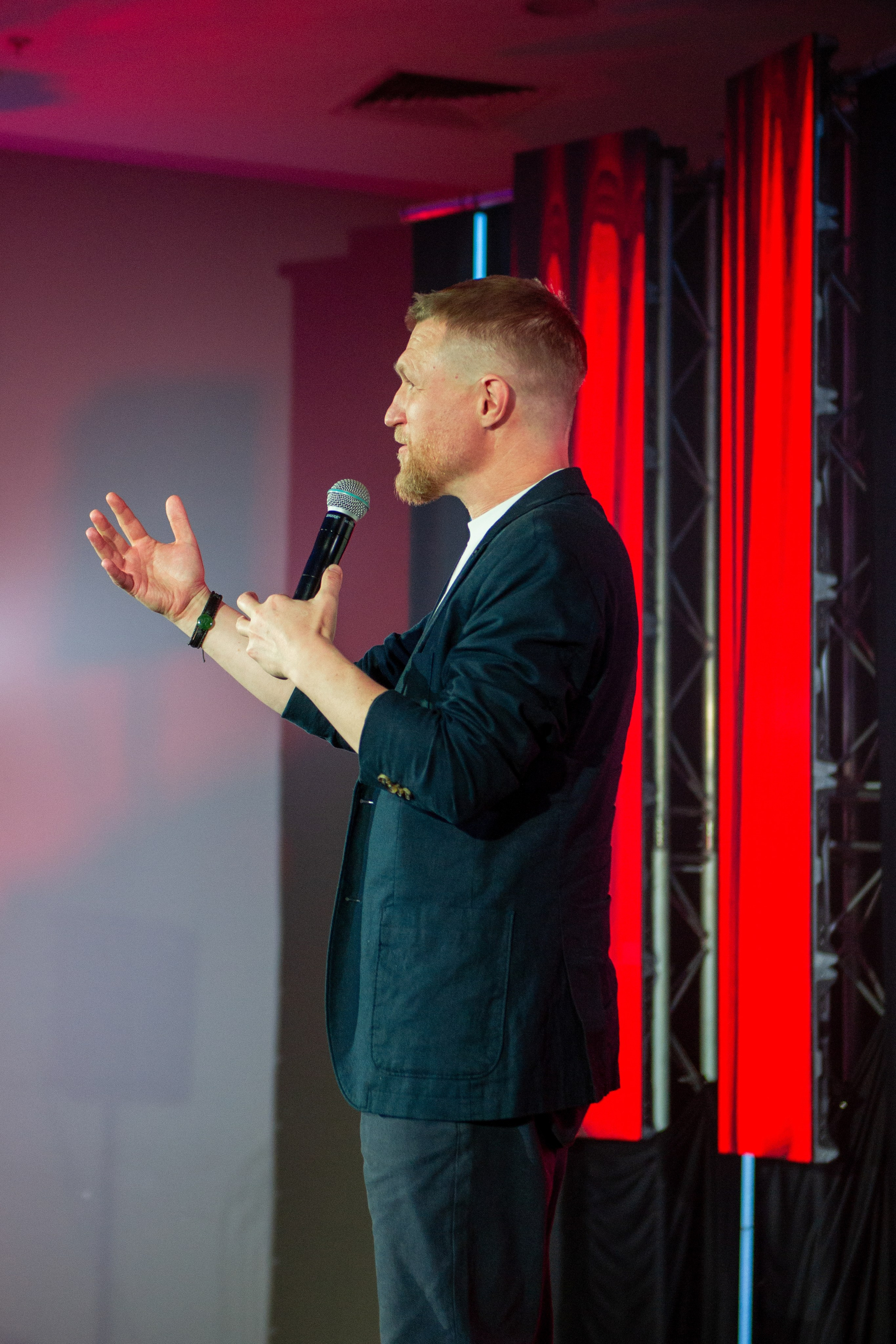 Тур Оскара Хартманна «Охота за единорогами». Дарья Терещук — репортажный фотограф в Минске