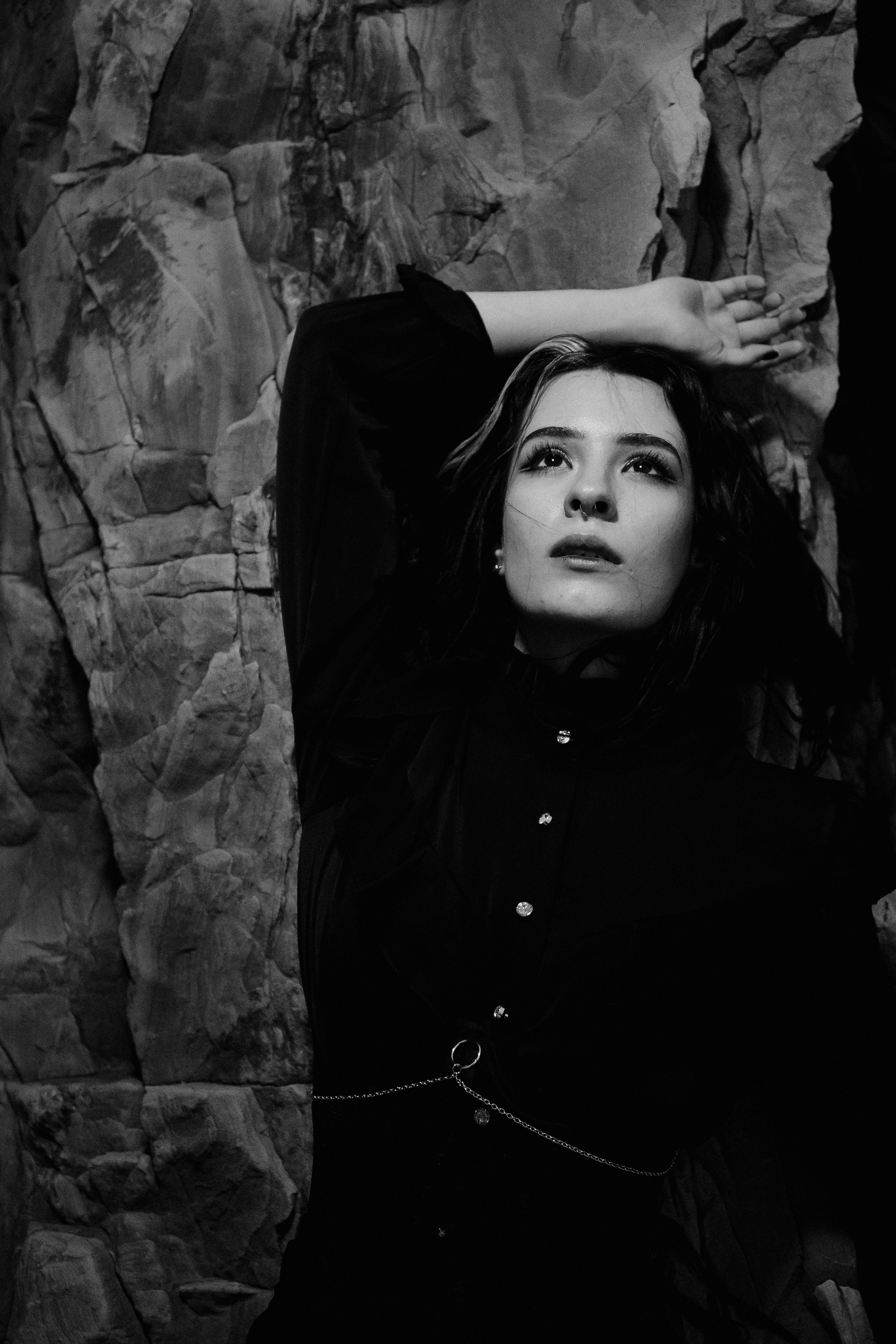 Съёмка у моря с оленьими рогами