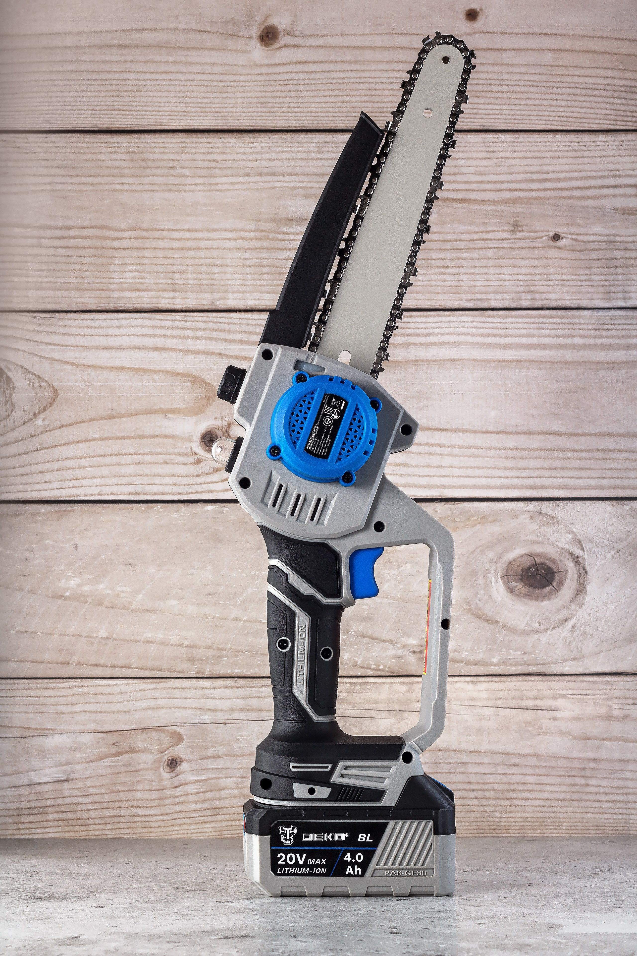 электропила аккумуляторная Deko предметное фото имиджевое