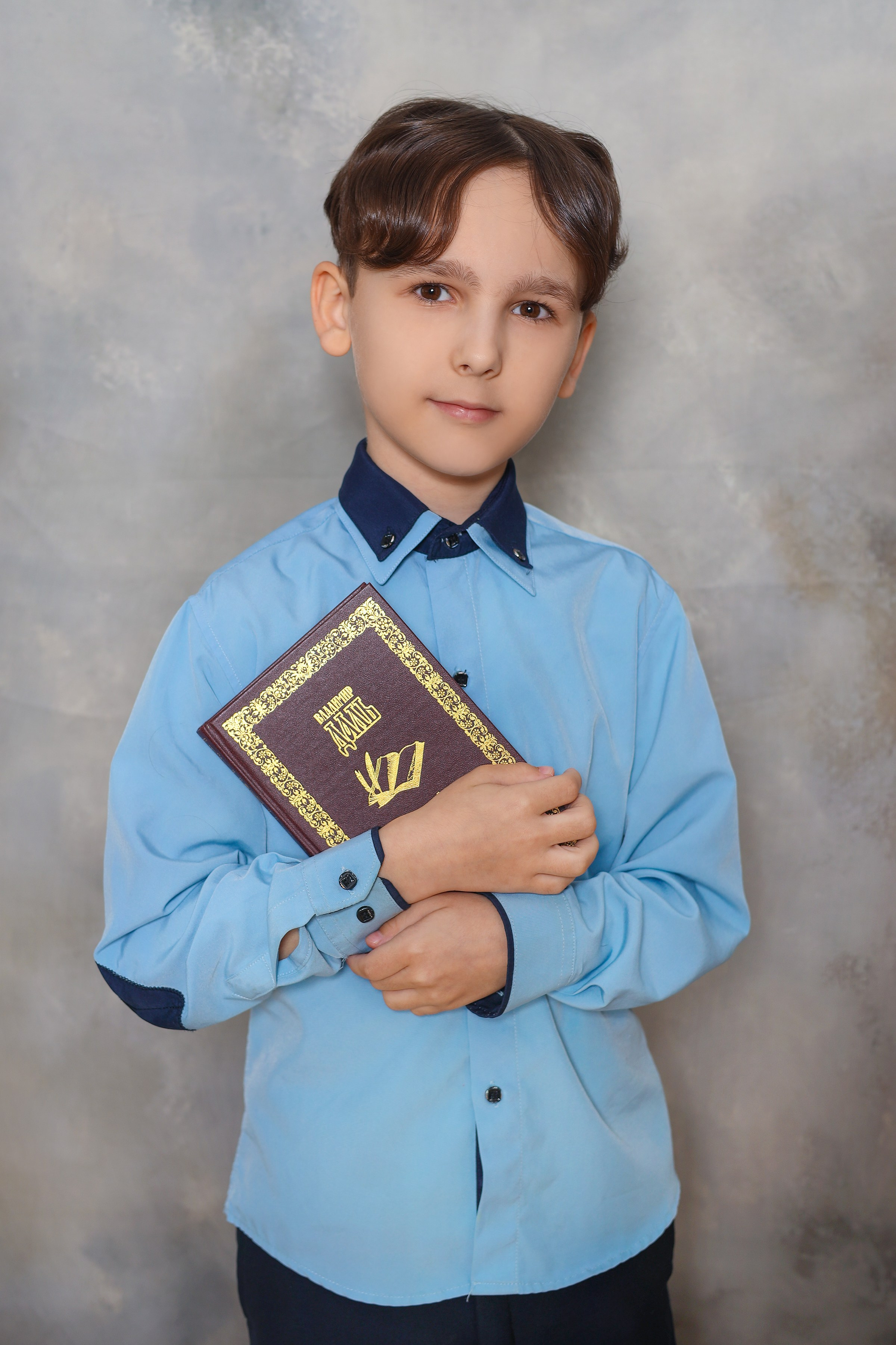 Фон Бежевый. Фотостудия «Стремянка».Фотосессии в детских садах и школах