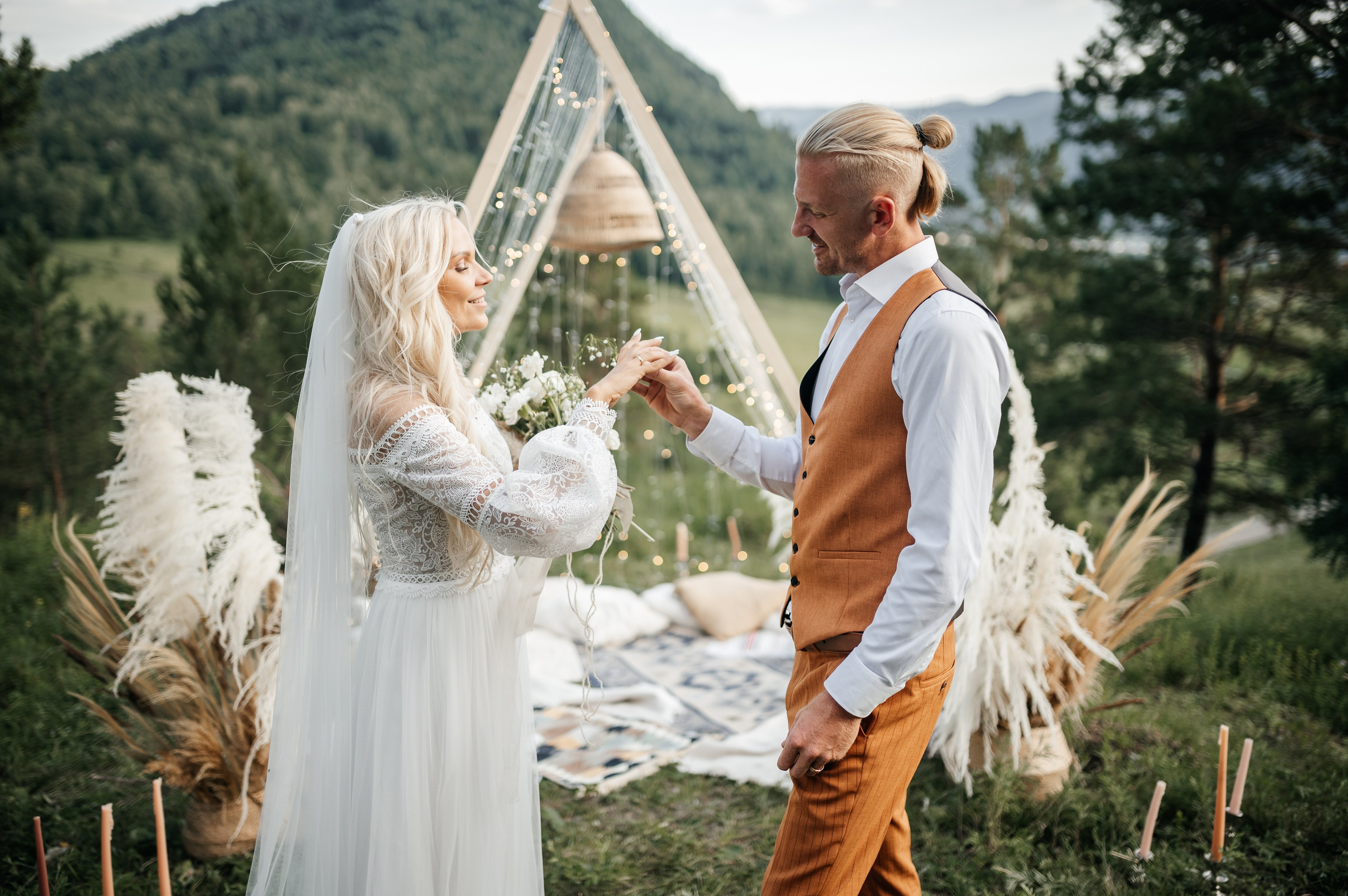 Паша и Даша. Свадебная  съемка на Алтае