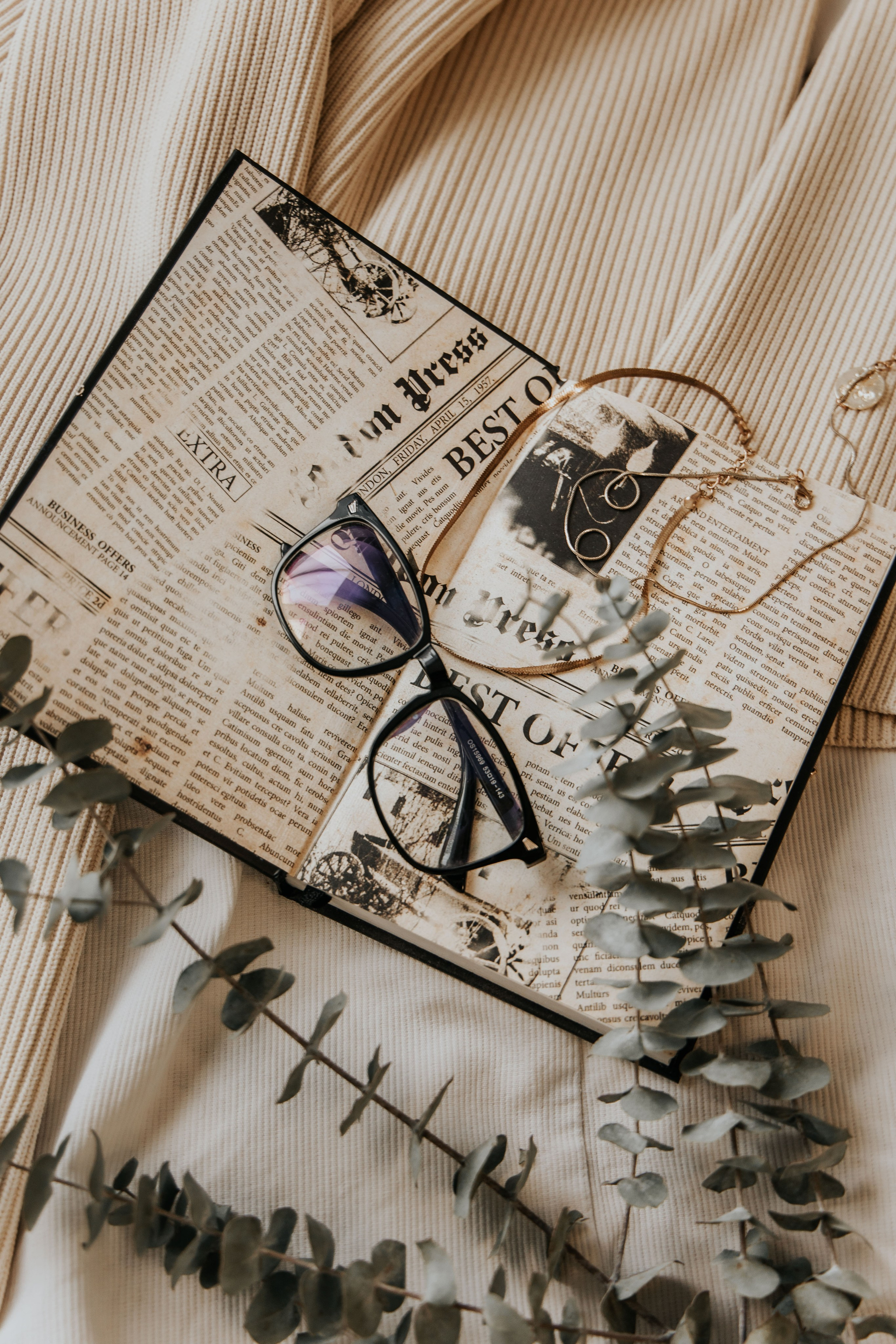 Реквизит прокат реквизита для фотосессий в Жуковском посуточно аренда посуточно. Одежда , аксессуары, костюмы. Фотограф для маркетплейсов, фотоуслуги в Жуковском Татьяна Марсуверских