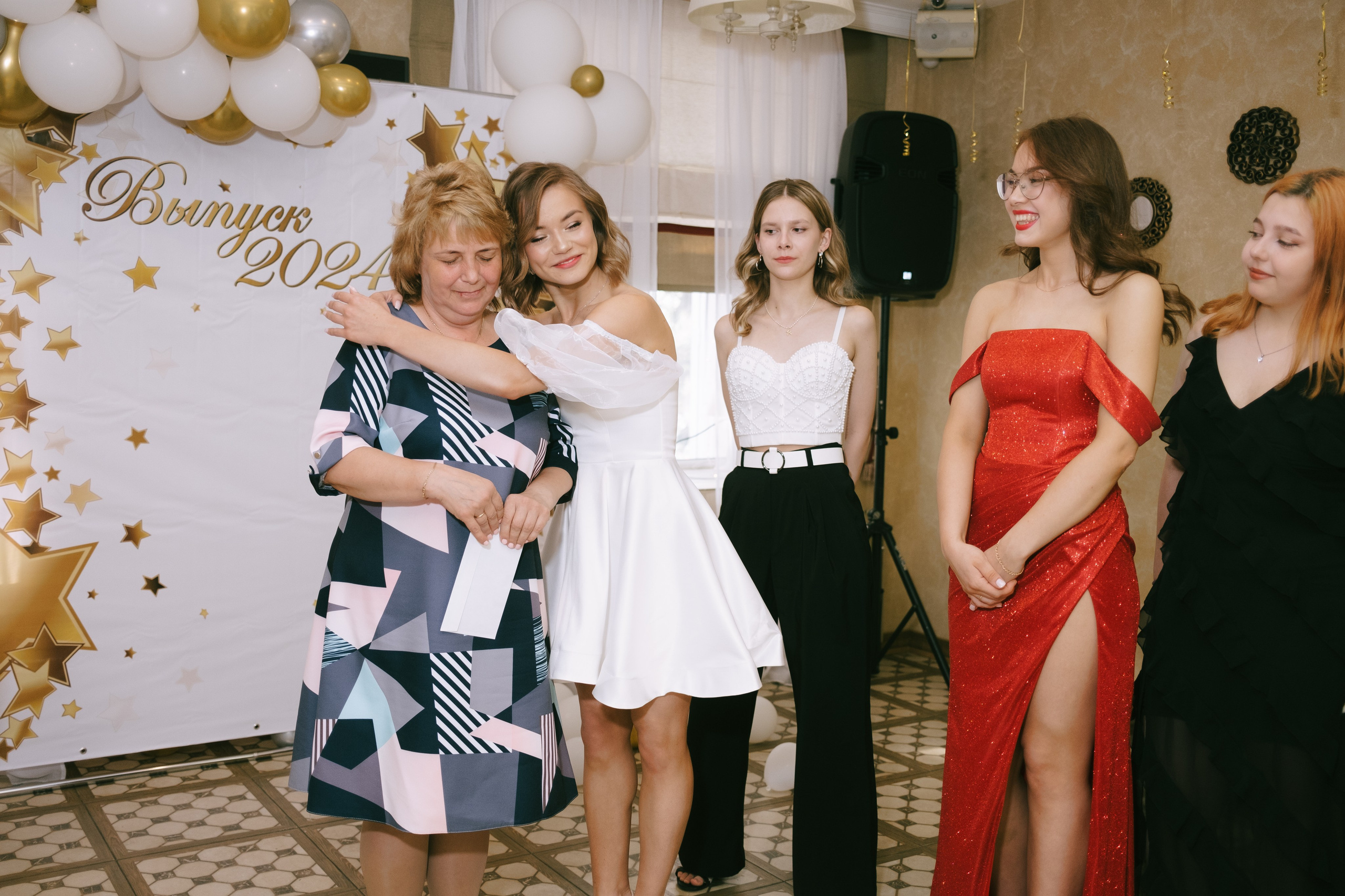 Выпускной школа 33. Свадебный и репортажной фотограф Денис Ожигин в Краснодаре и Краснодарском крае